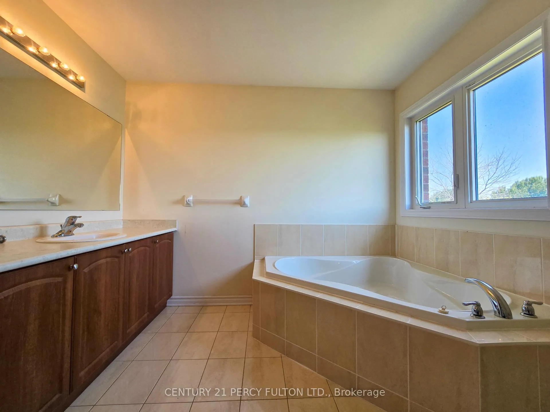 Photo 15 of 124 Terry Clayton Avenue, Brock, Beaverton — HOMEH
