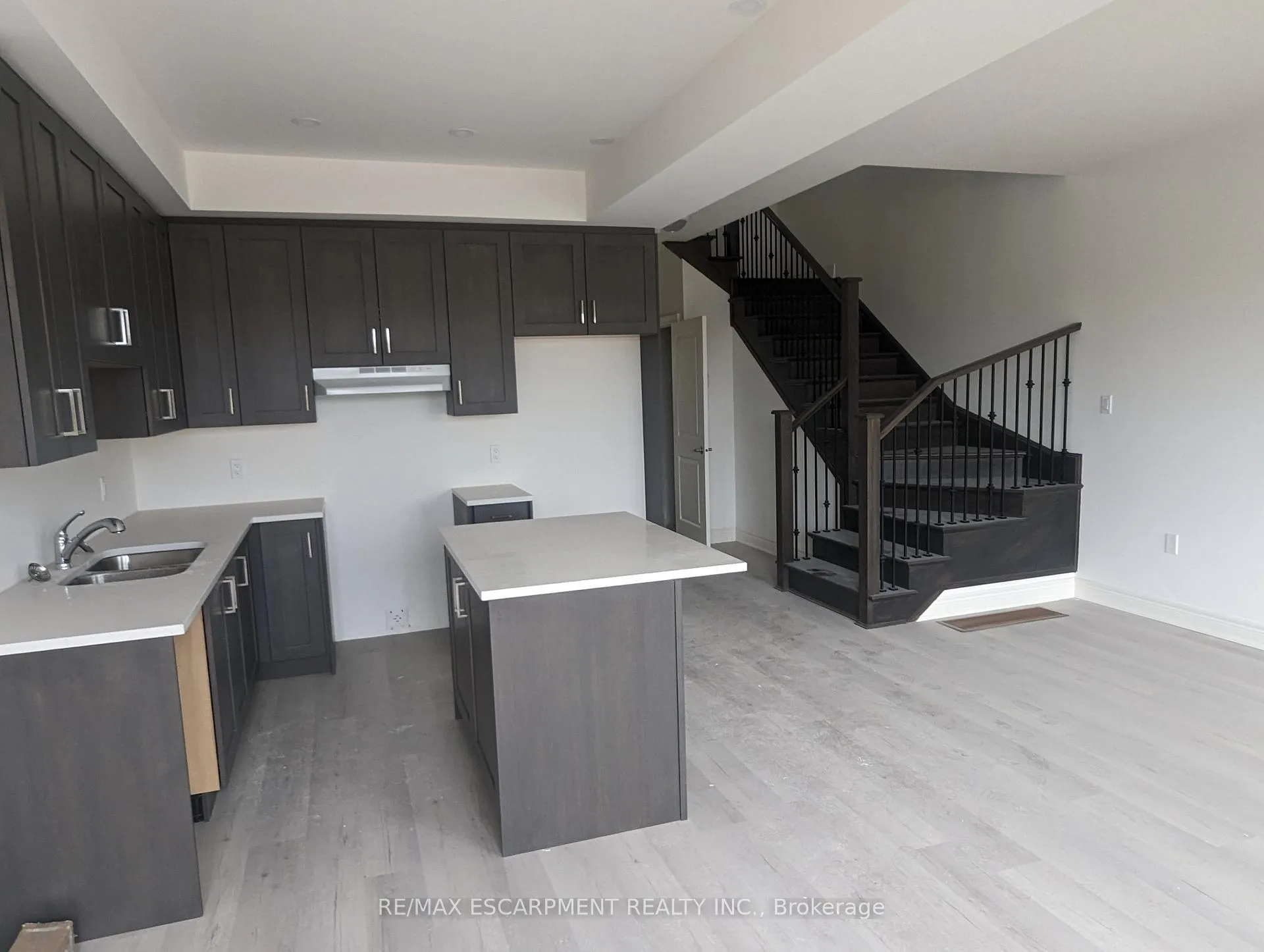 Photo 4 of Unit 3, 166 Mount Albion Road, Hamilton, Red Hill — HOMEH