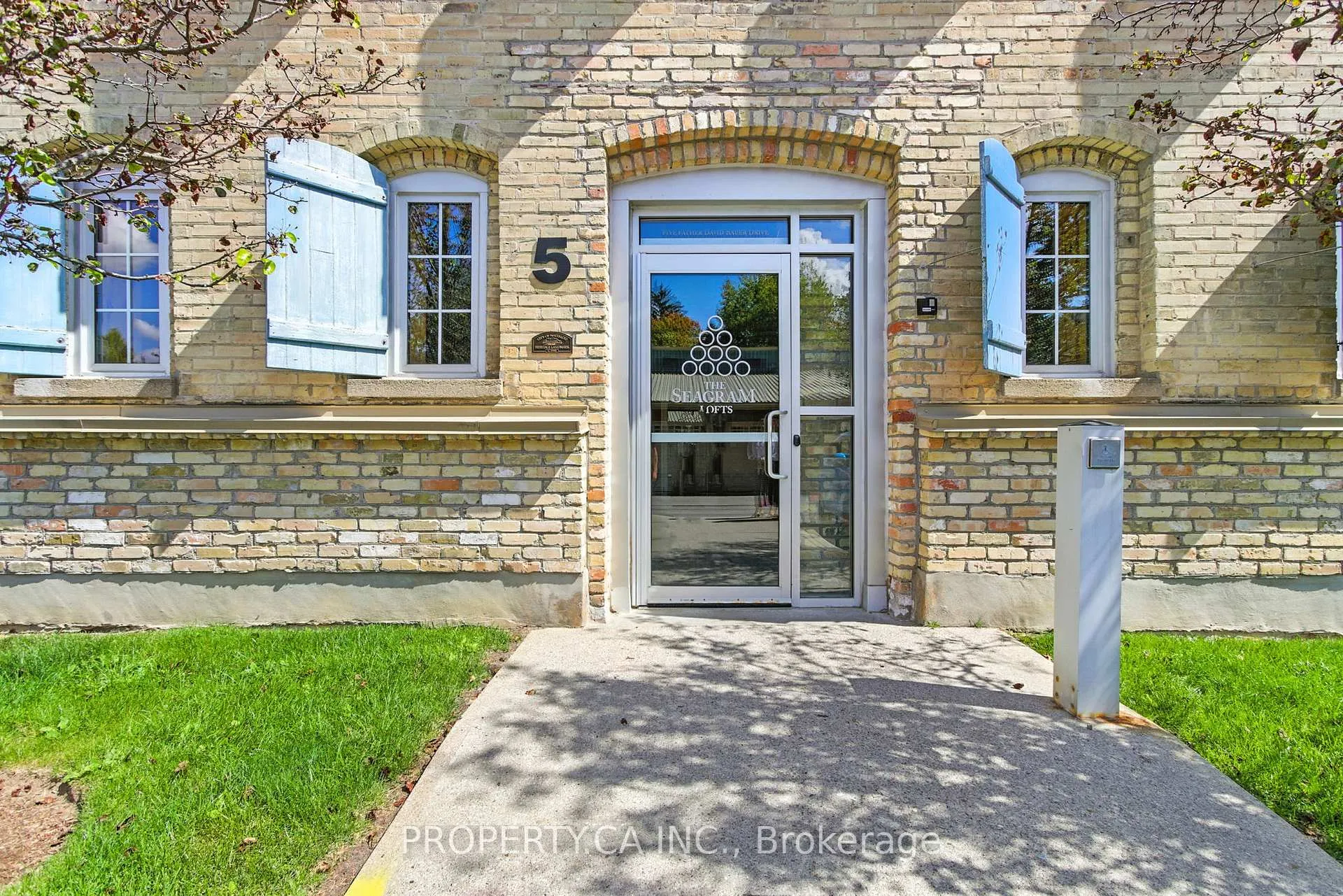 Photo 2 of Unit 110, 5 Father David Bauer Drive, Waterloo — HOMEH