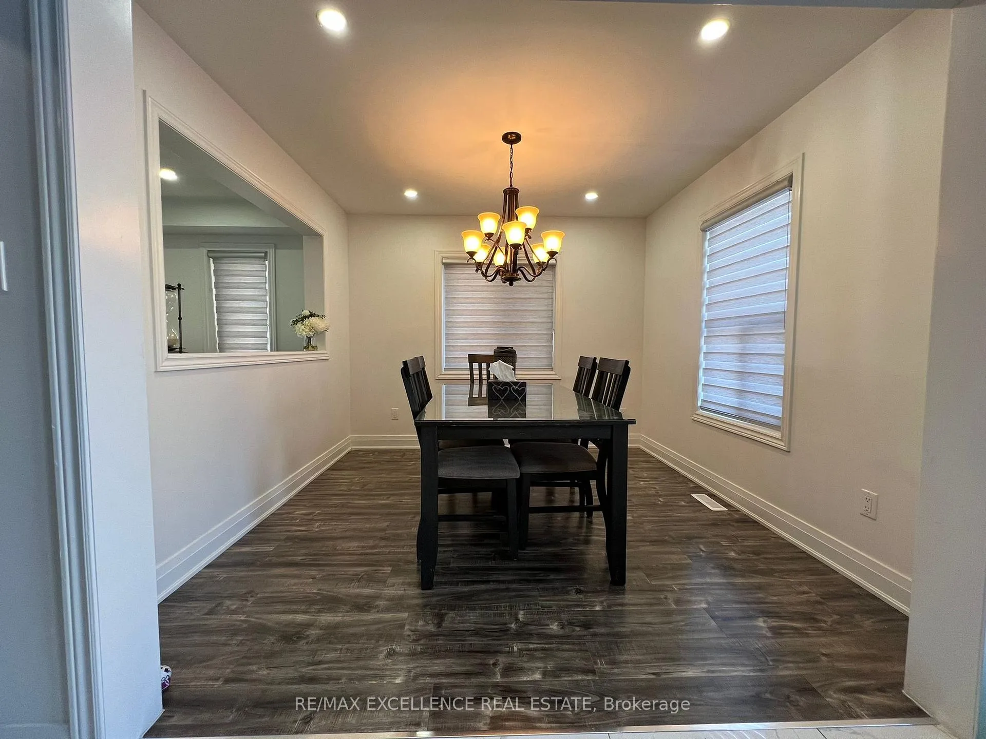 Photo 6 of 18 Fallstar Crescent, Brampton, Fletcher's Meadow — HOMEH