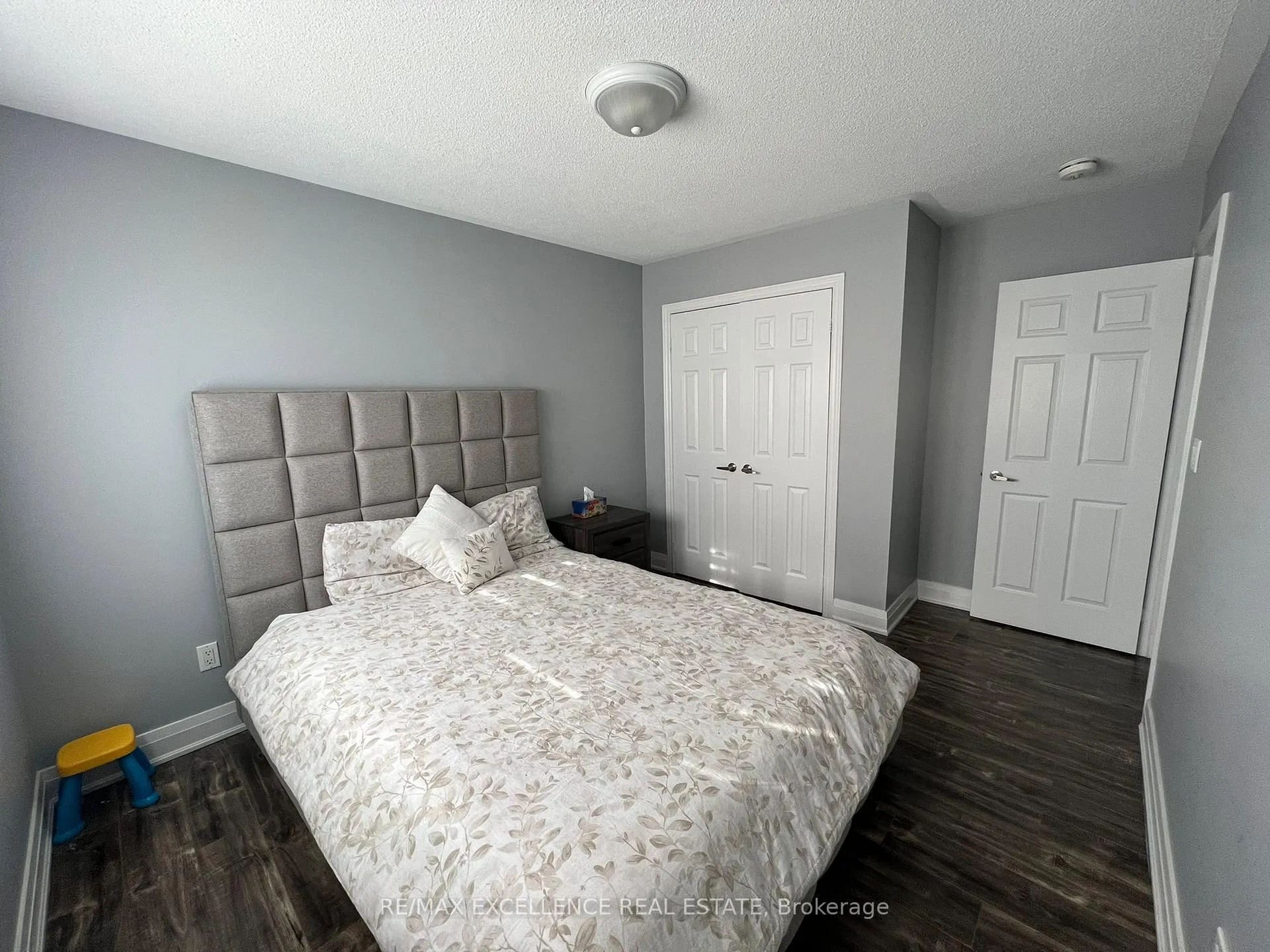 Photo 9 of 18 Fallstar Crescent, Brampton, Fletcher's Meadow — HOMEH