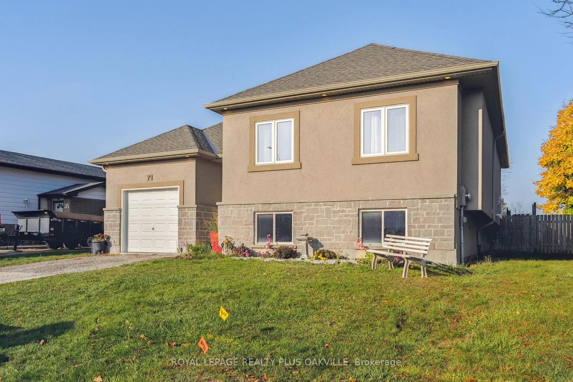 Photo 2 of 71 Locheed Drive, Hamilton, Lisgar — HOMEH