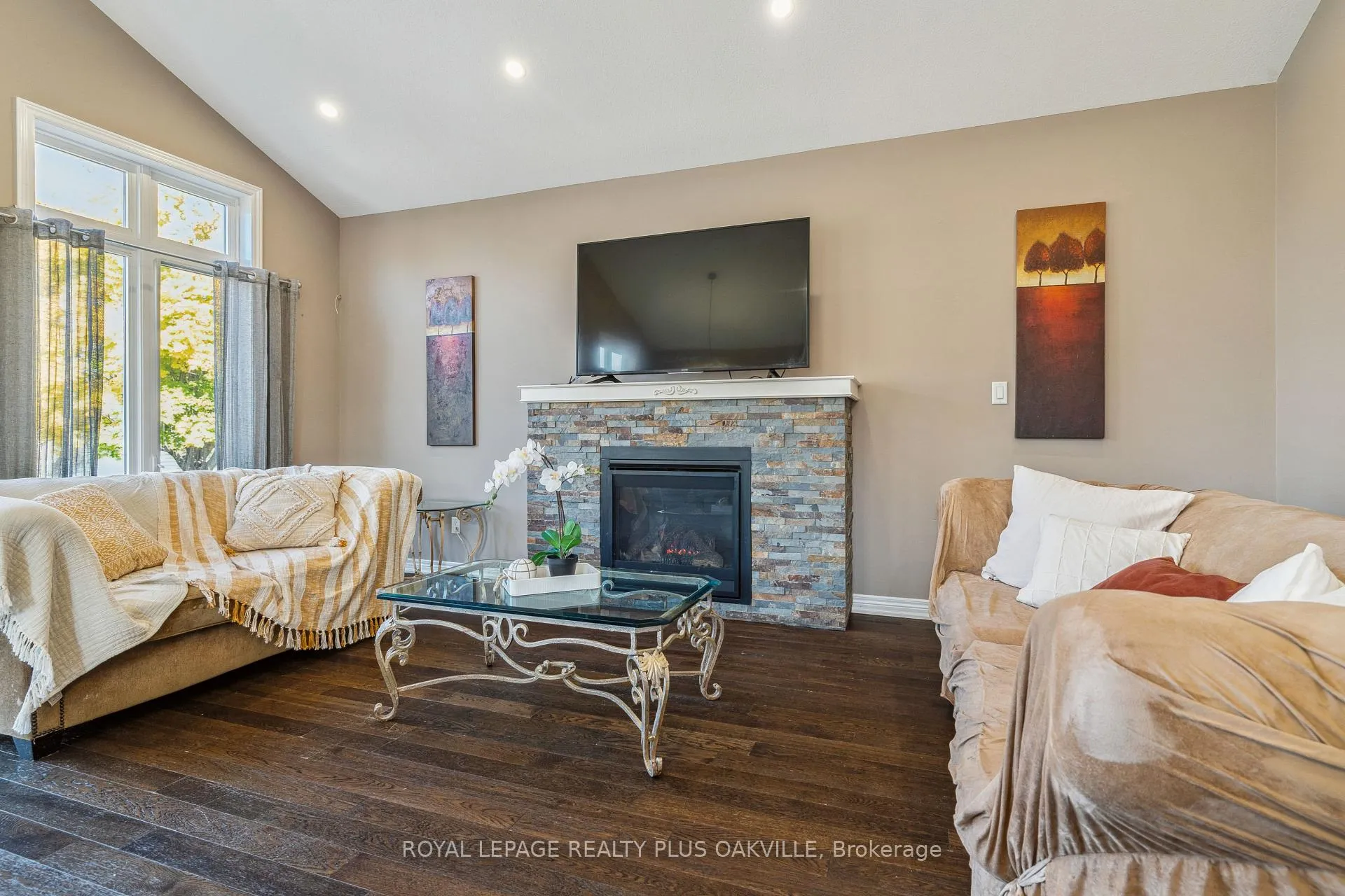 Photo 6 of 71 Locheed Drive, Hamilton, Lisgar — HOMEH