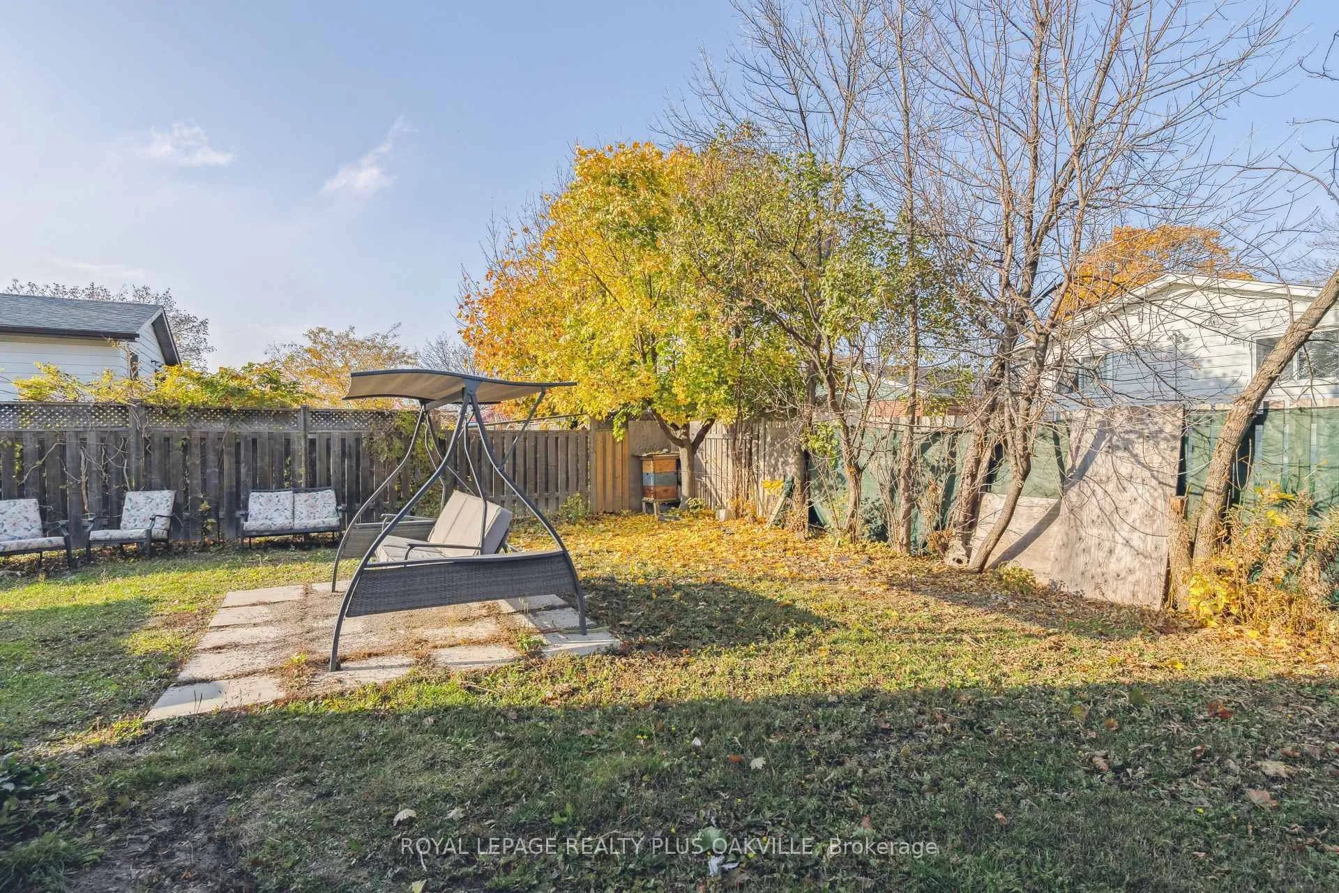 Photo 35 of 71 Locheed Drive, Hamilton, Lisgar — HOMEH