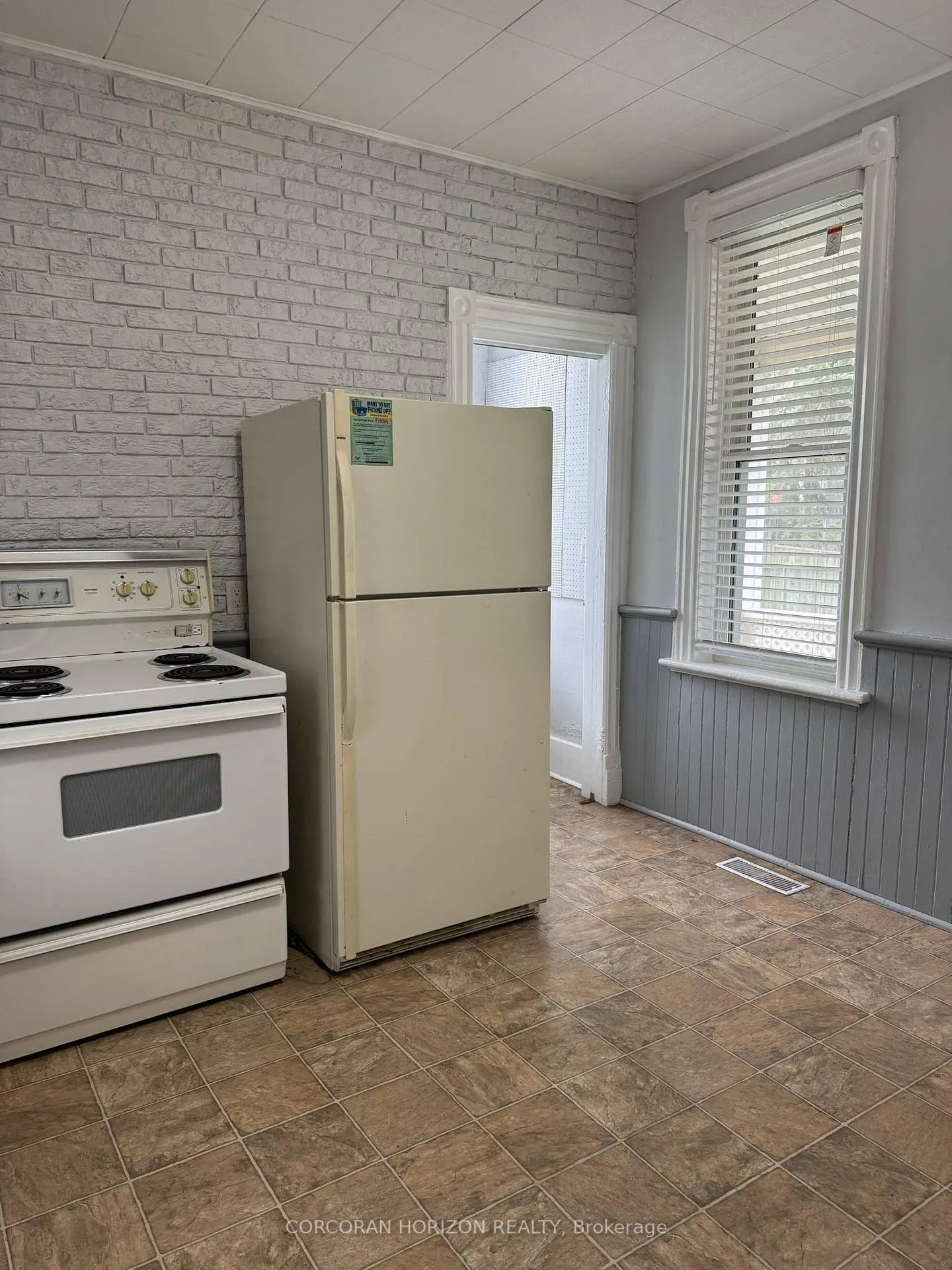 Photo 2 of Unit B, 48 Walter Street, Kitchener — HOMEH