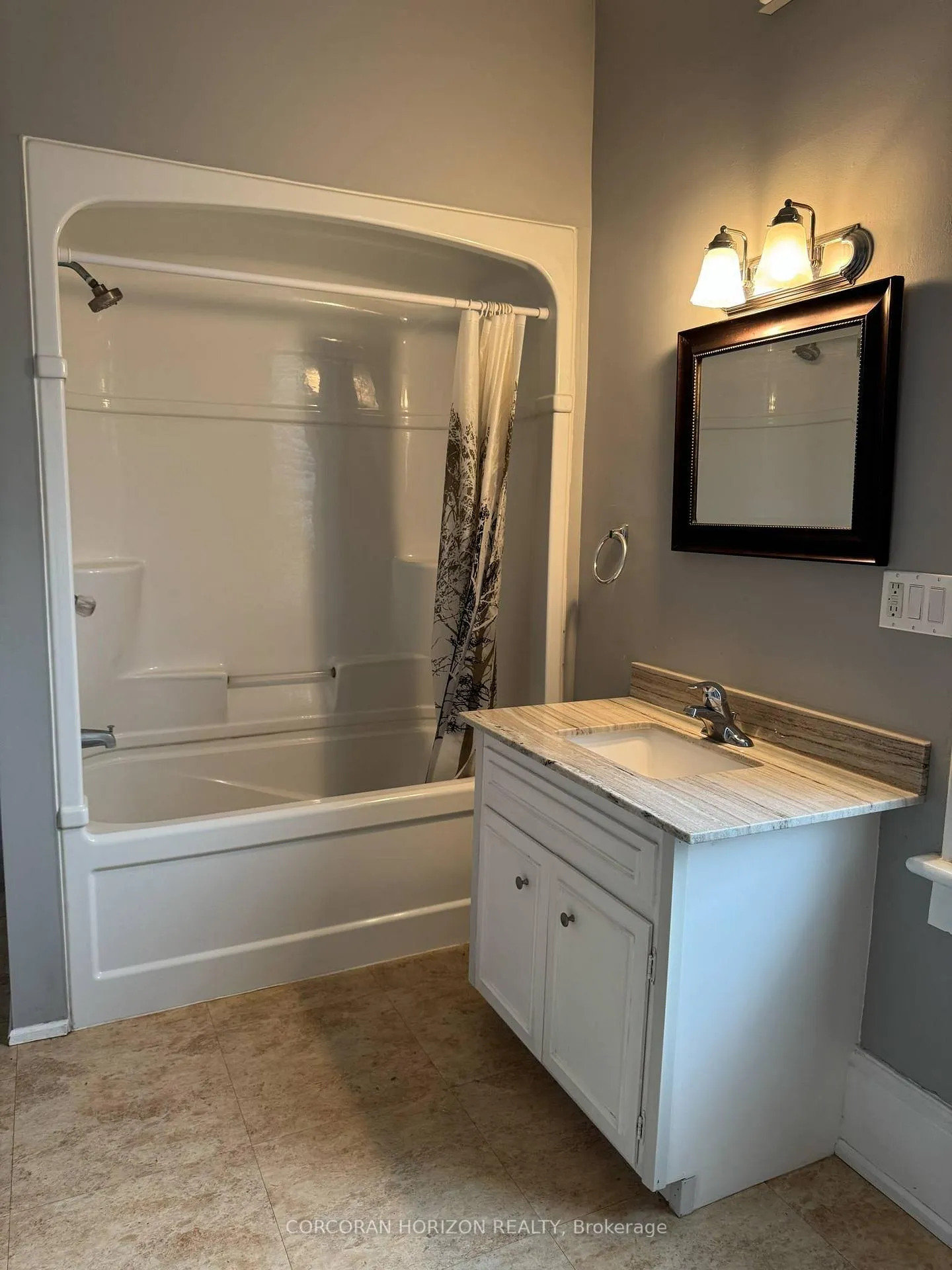 Photo 3 of Unit B, 48 Walter Street, Kitchener — HOMEH