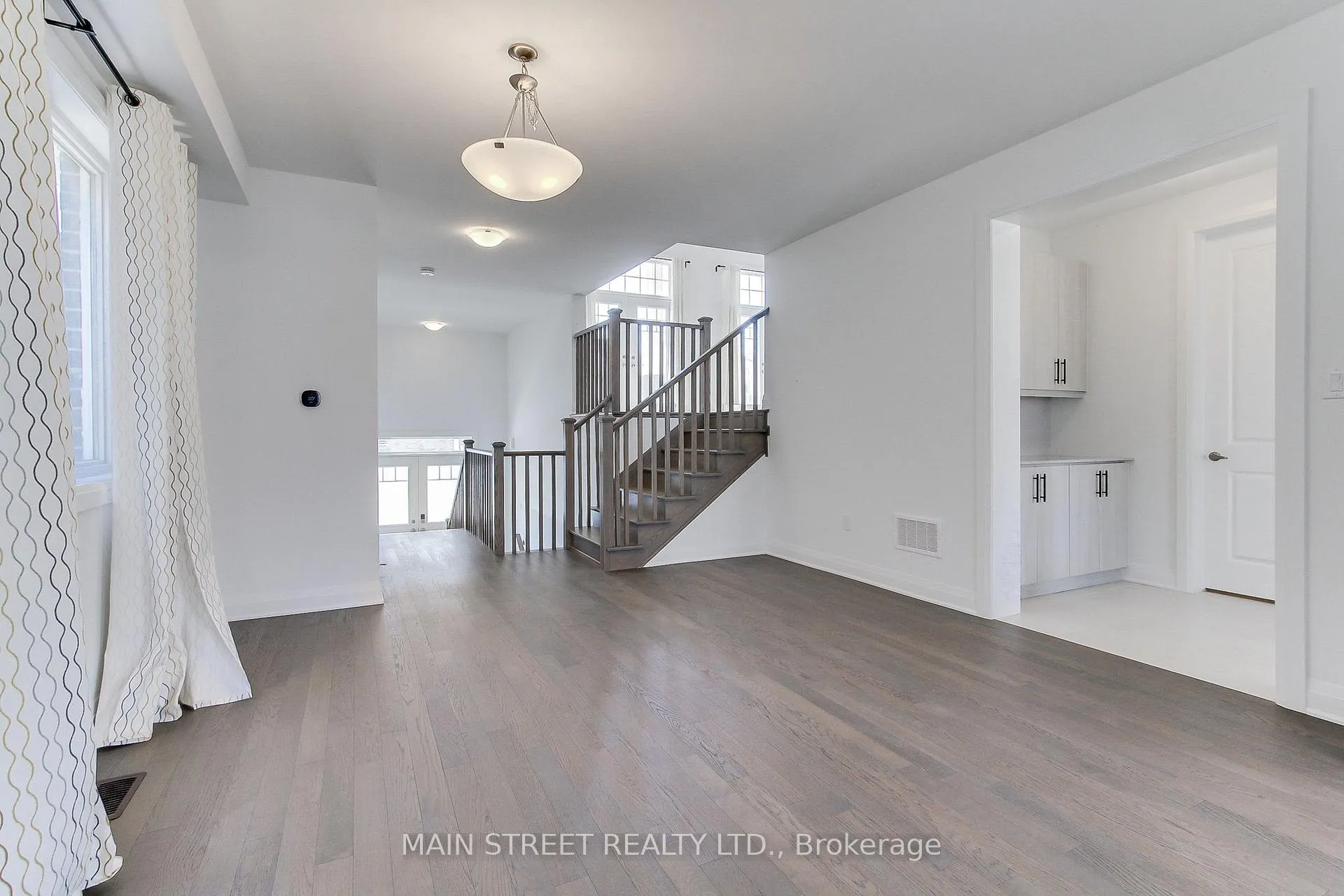 Photo 5 of 660 Mika Street, Innisfil, Alcona — HOMEH
