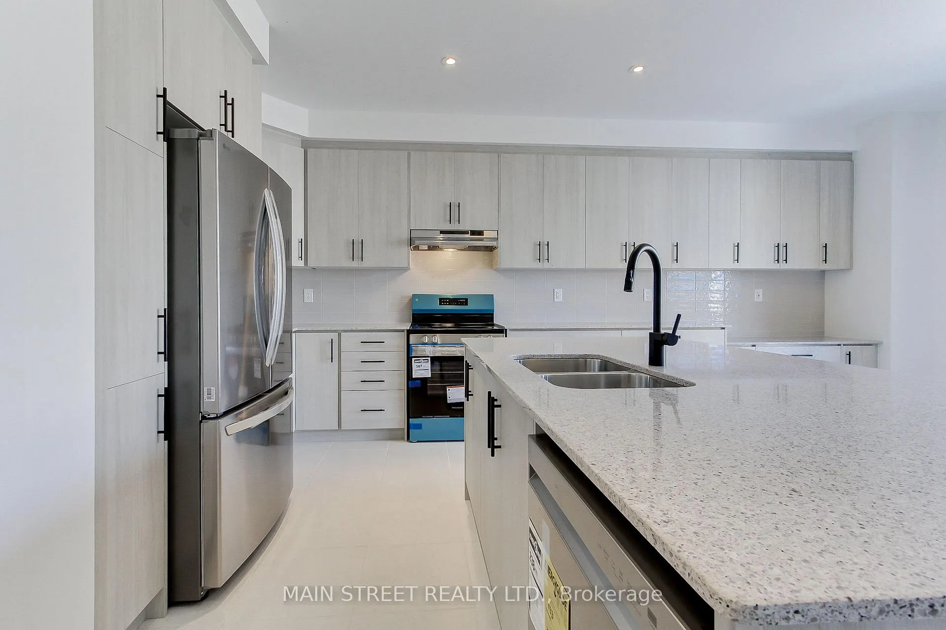 Photo 12 of 660 Mika Street, Innisfil, Alcona — HOMEH