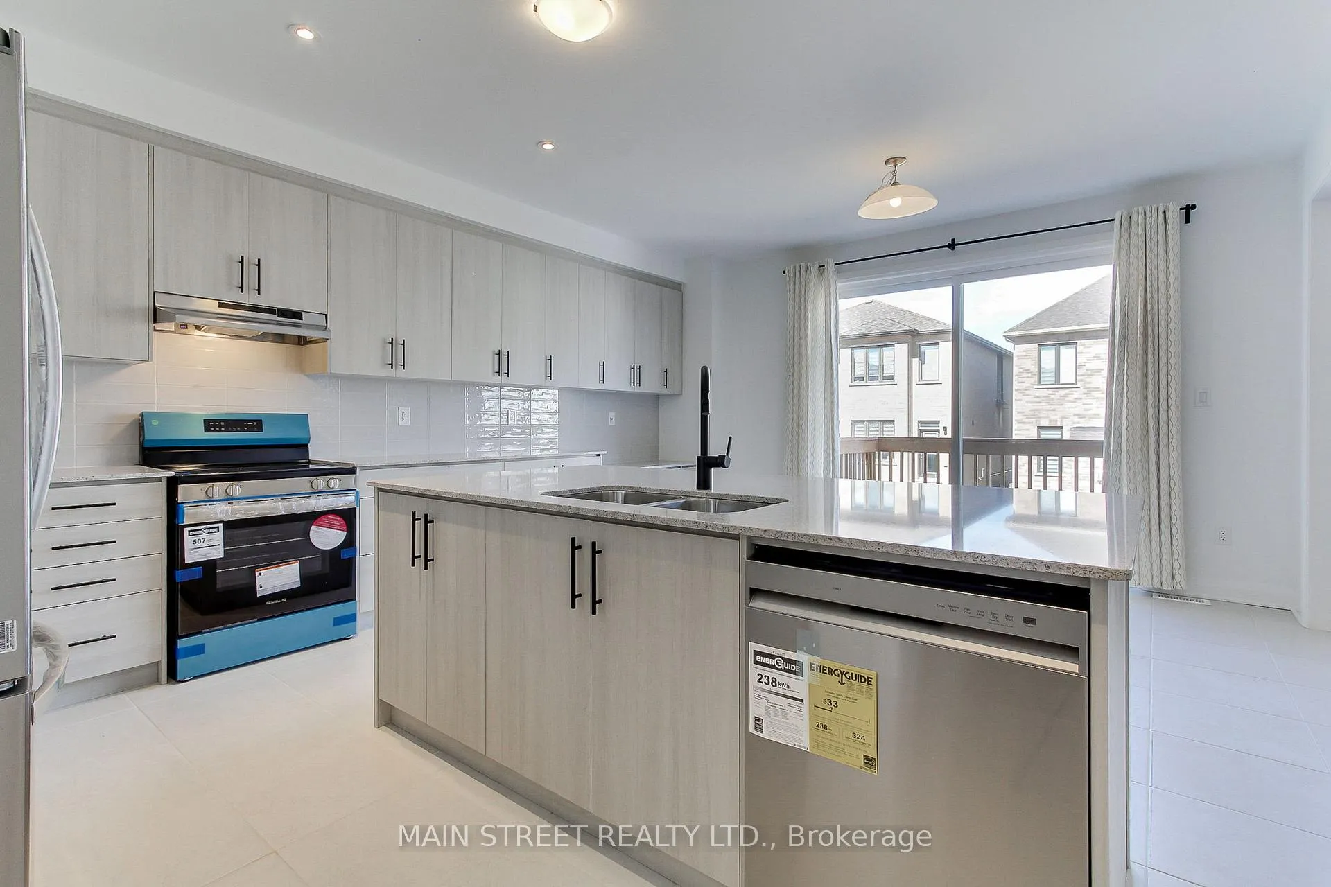 Photo 13 of 660 Mika Street, Innisfil, Alcona — HOMEH