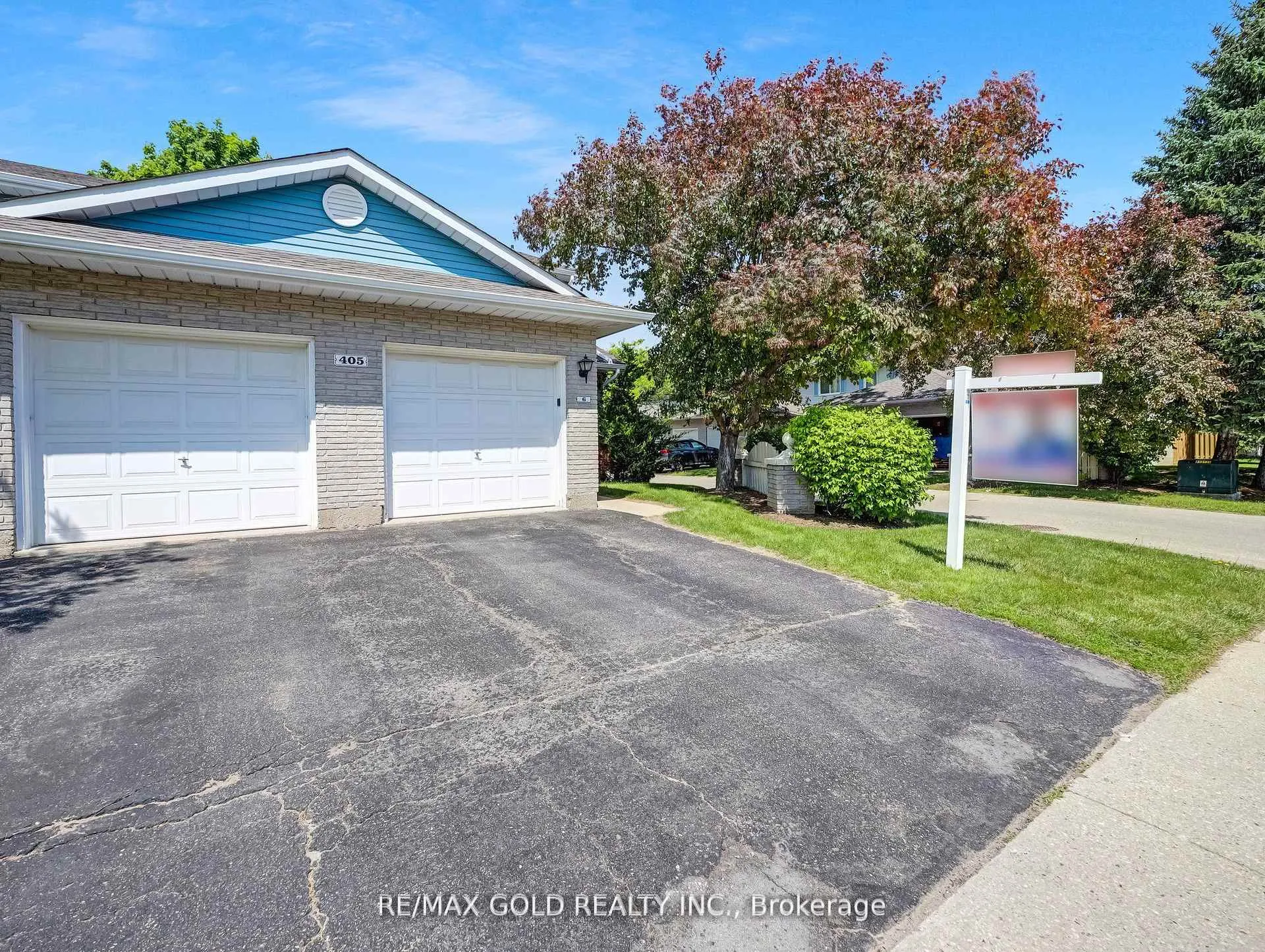 Photo 2 of Unit 6, 405 Kingscourt Drive, Waterloo — HOMEH