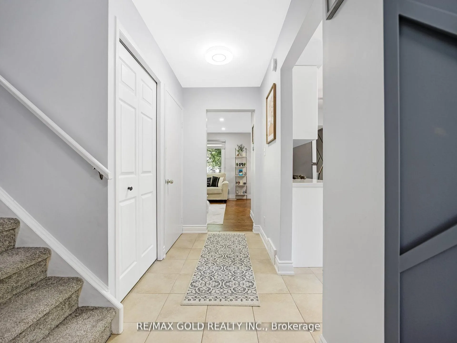 Photo 5 of Unit 6, 405 Kingscourt Drive, Waterloo — HOMEH