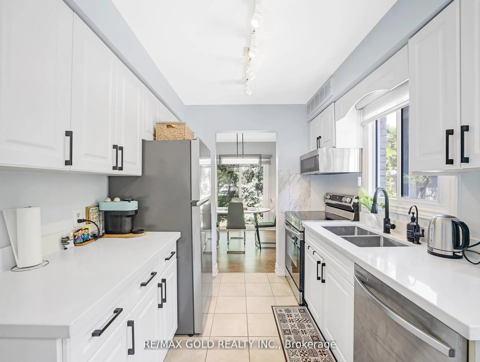 Photo 15 of Unit 6, 405 Kingscourt Drive, Waterloo — HOMEH