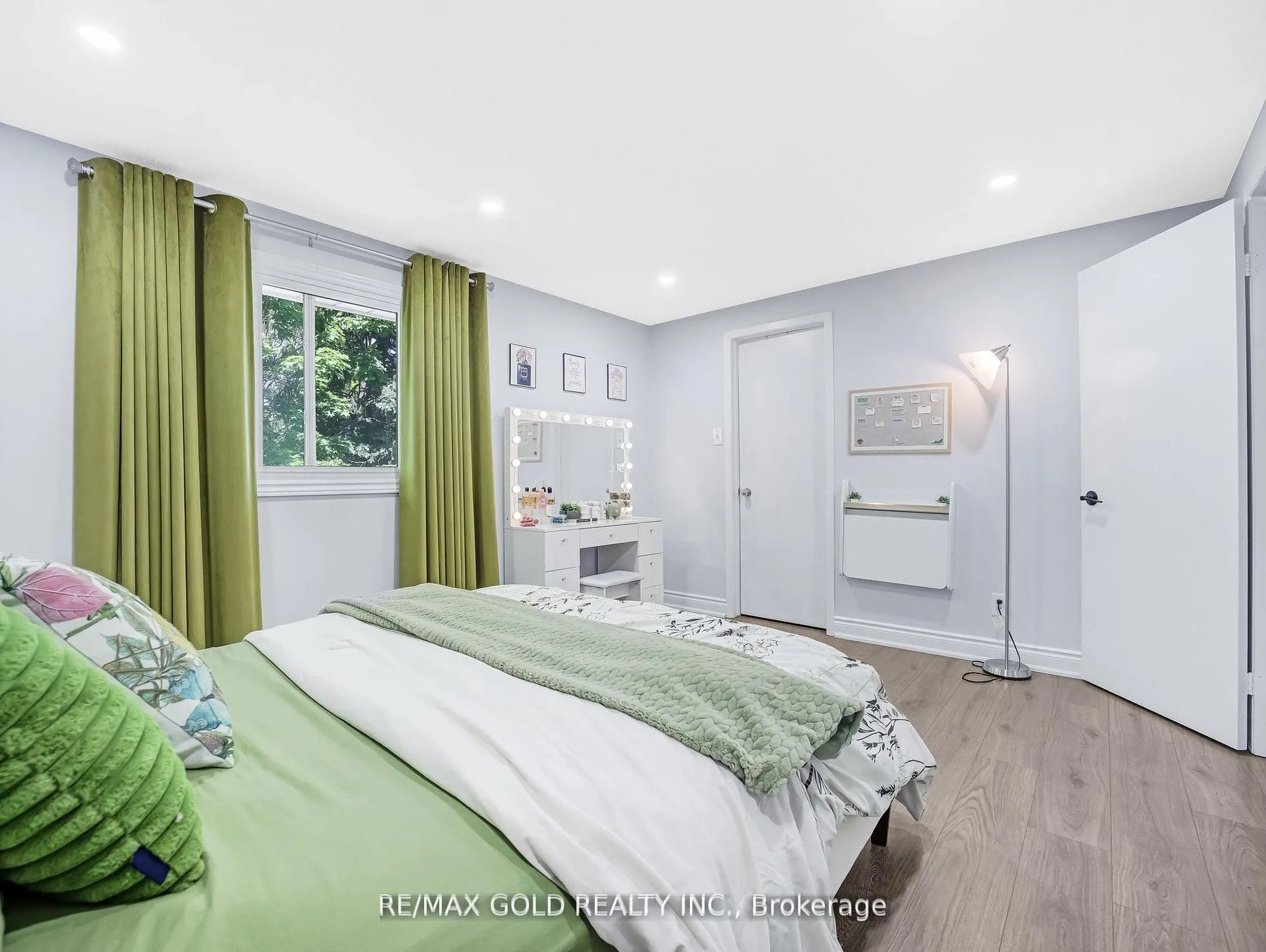 Photo 24 of Unit 6, 405 Kingscourt Drive, Waterloo — HOMEH