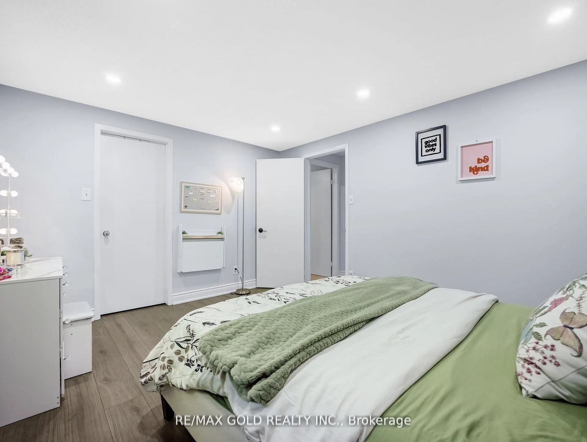 Photo 26 of Unit 6, 405 Kingscourt Drive, Waterloo — HOMEH