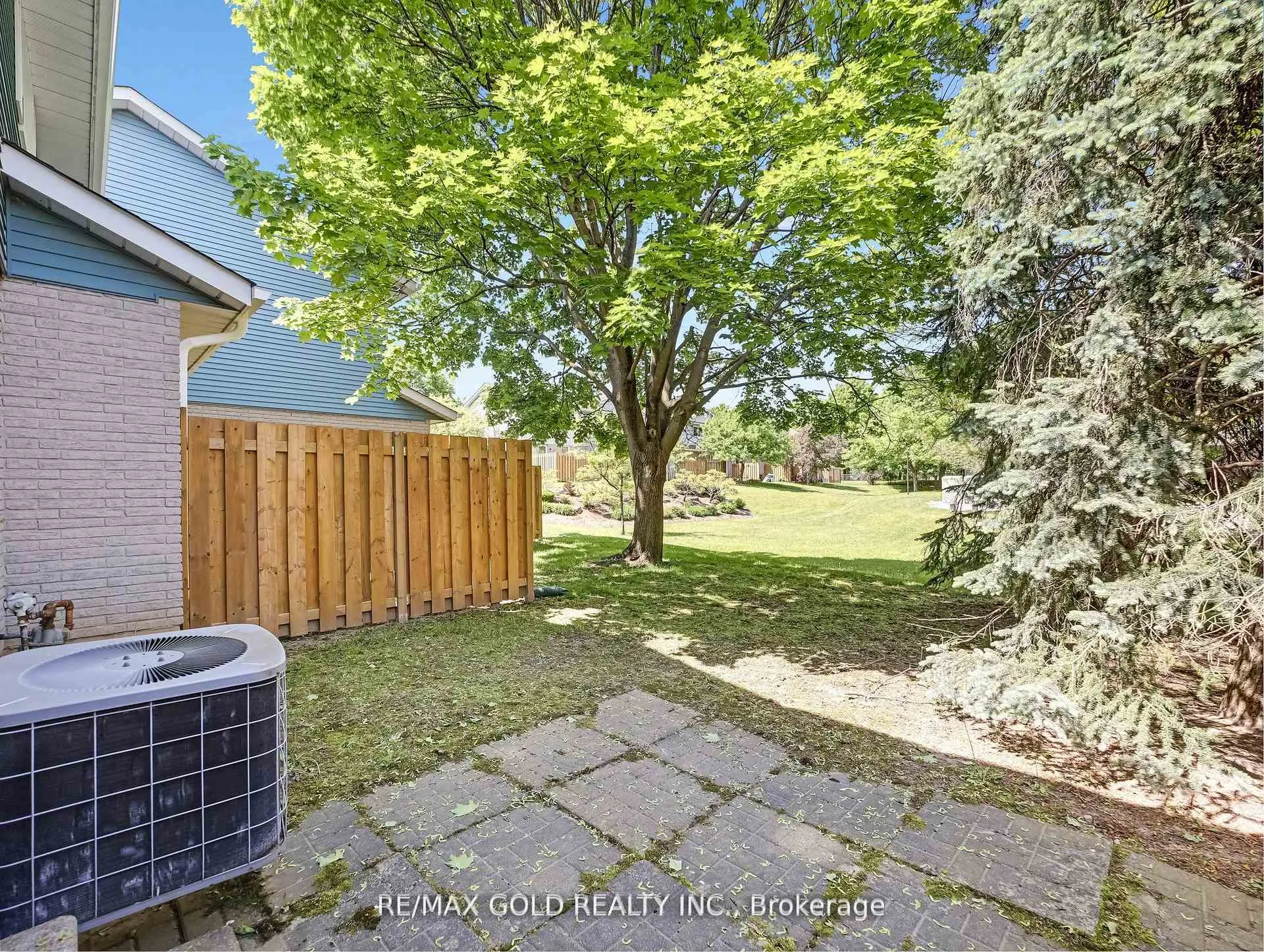 Photo 38 of Unit 6, 405 Kingscourt Drive, Waterloo — HOMEH