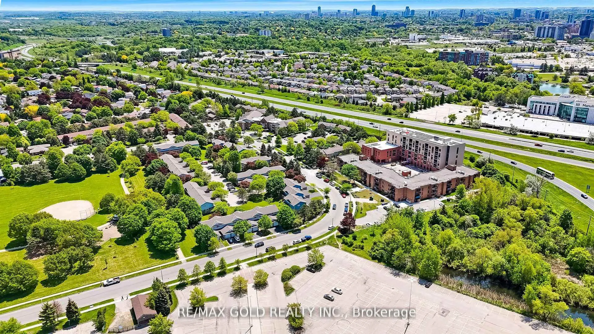 Photo 44 of Unit 6, 405 Kingscourt Drive, Waterloo — HOMEH