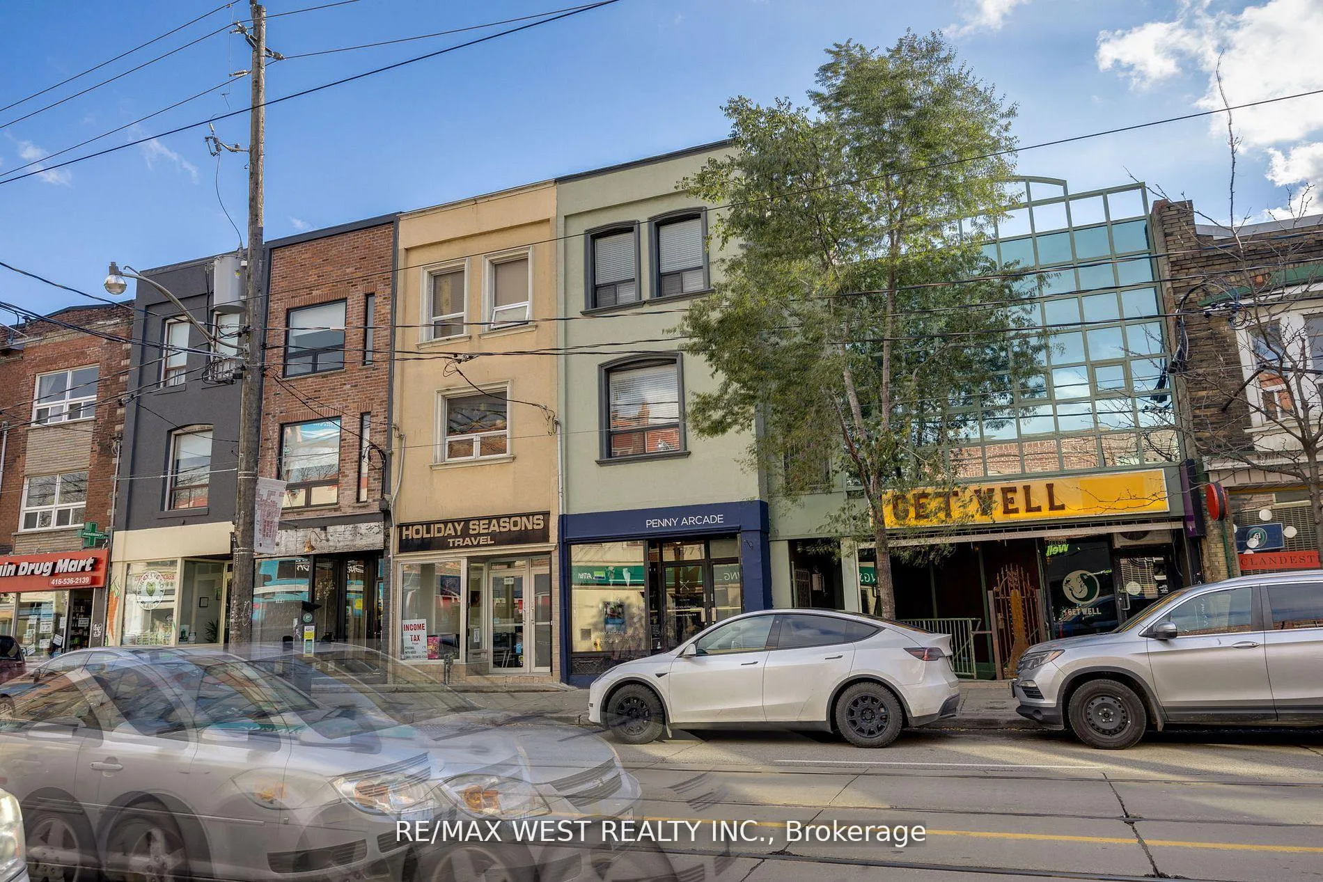 Photo 1 of Unit Upper, 1177 Dundas Street W, Toronto, Trinity-Bellwoods — HOMEH