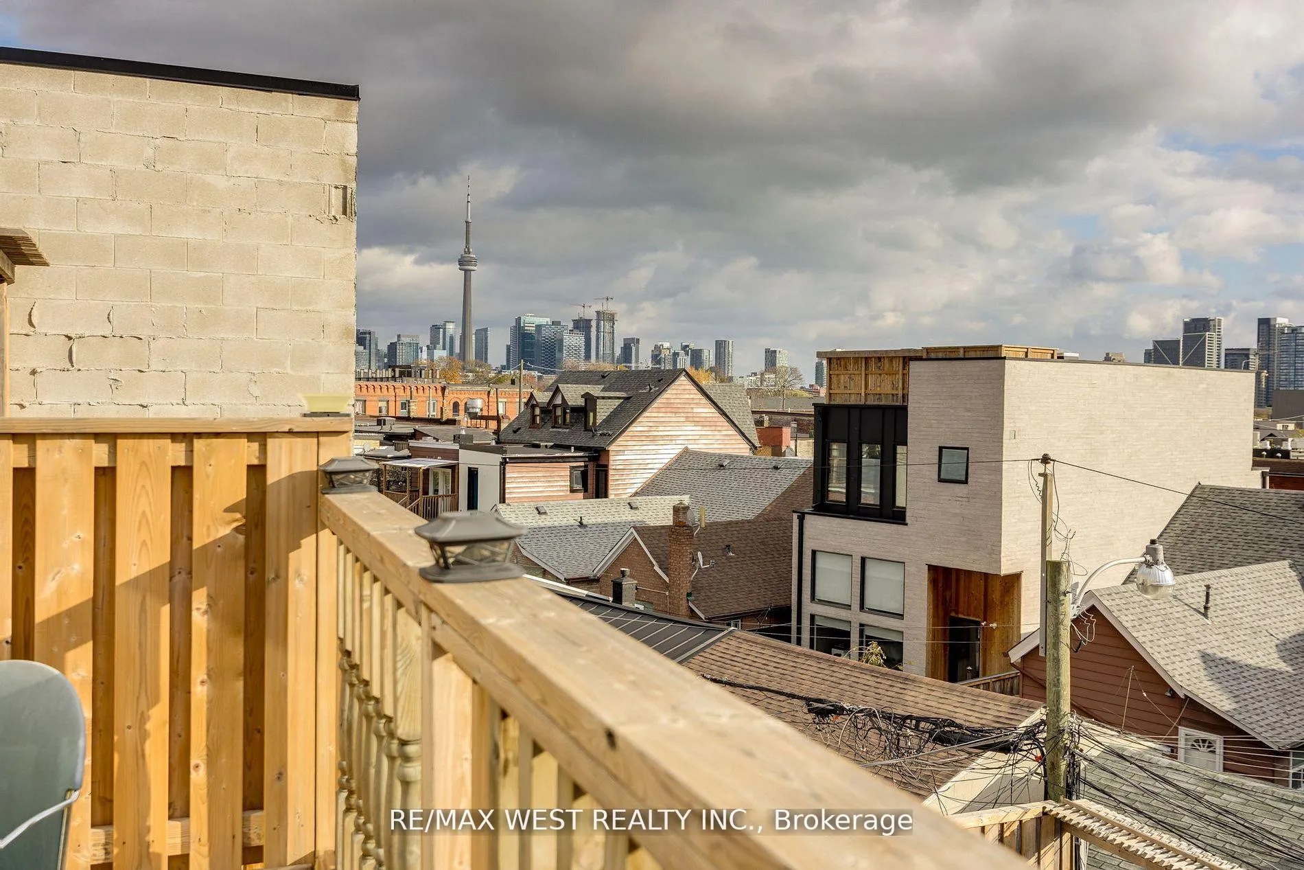 Photo 22 of Unit Upper, 1177 Dundas Street W, Toronto, Trinity-Bellwoods — HOMEH