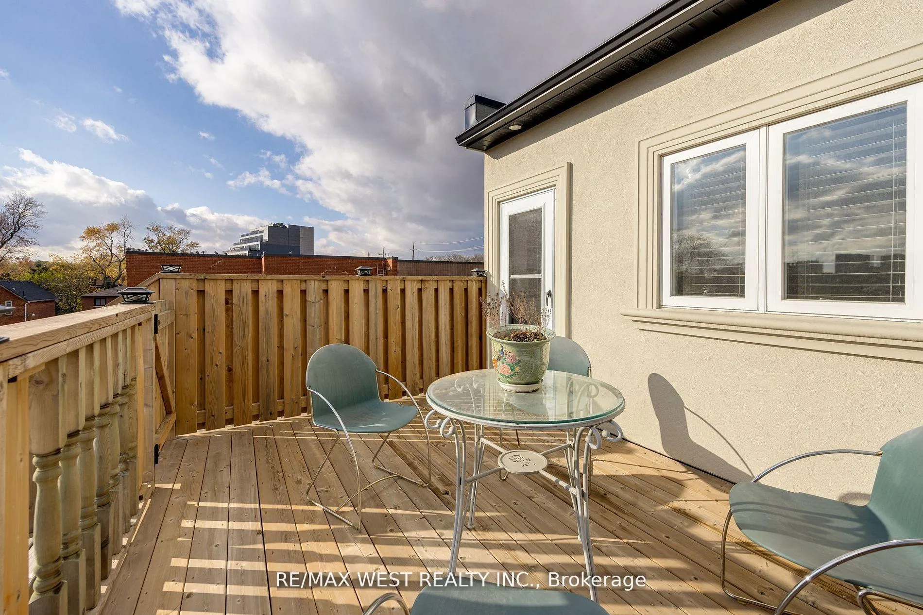 Photo 23 of Unit Upper, 1177 Dundas Street W, Toronto, Trinity-Bellwoods — HOMEH