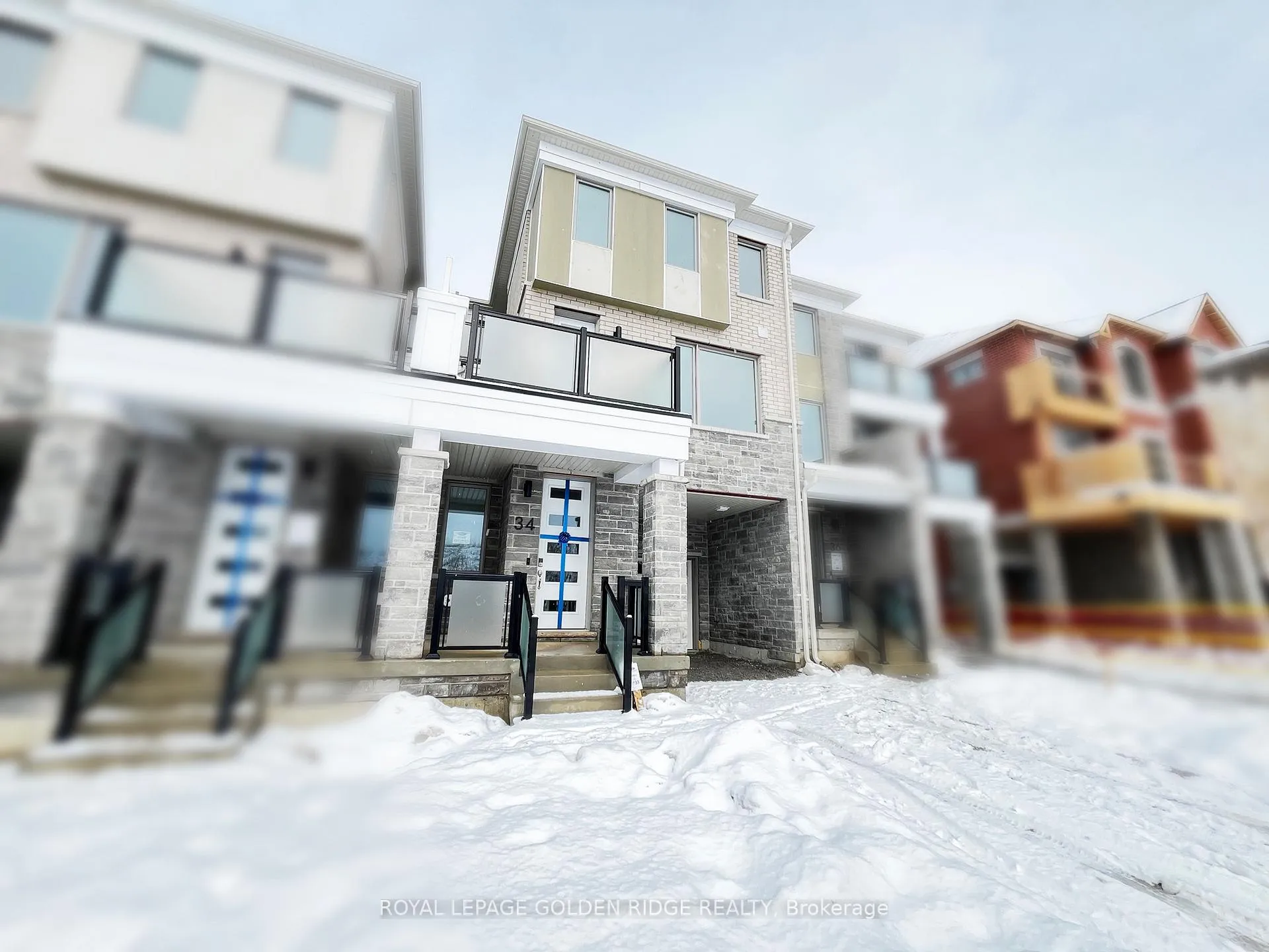 Photo 2 of 34 Azure Drive, Markham, Rural Markham — HOMEH