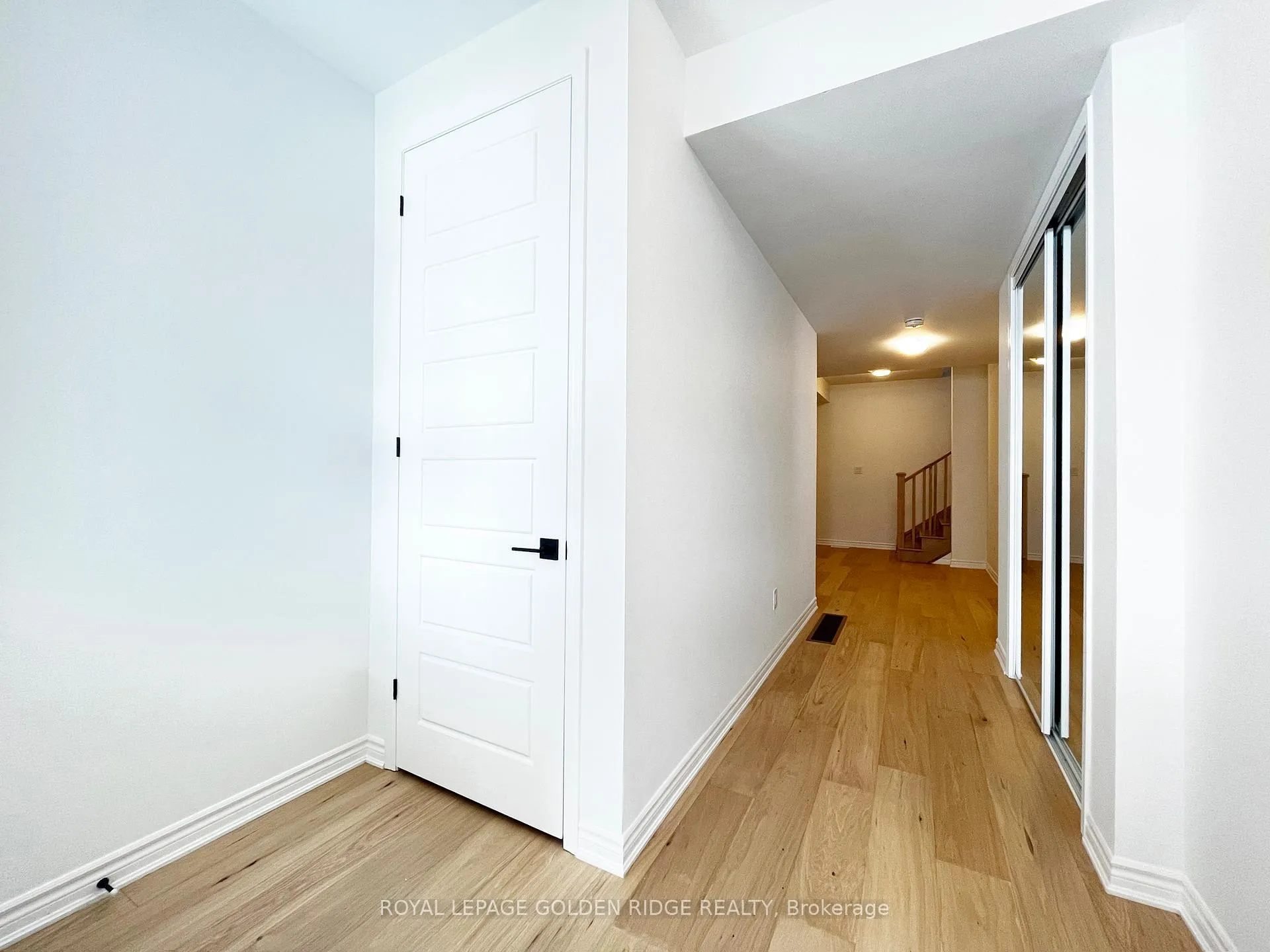 Photo 6 of 34 Azure Drive, Markham, Rural Markham — HOMEH