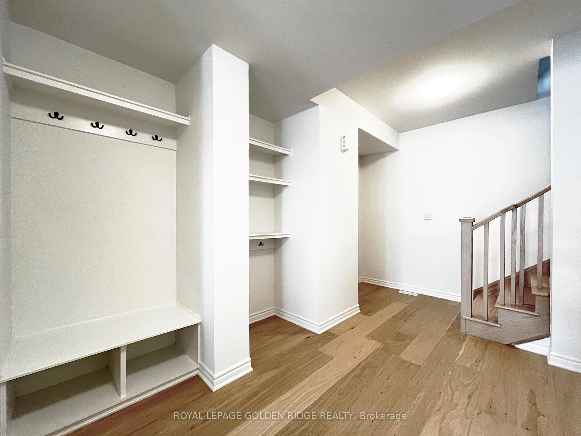 Photo 7 of 34 Azure Drive, Markham, Rural Markham — HOMEH