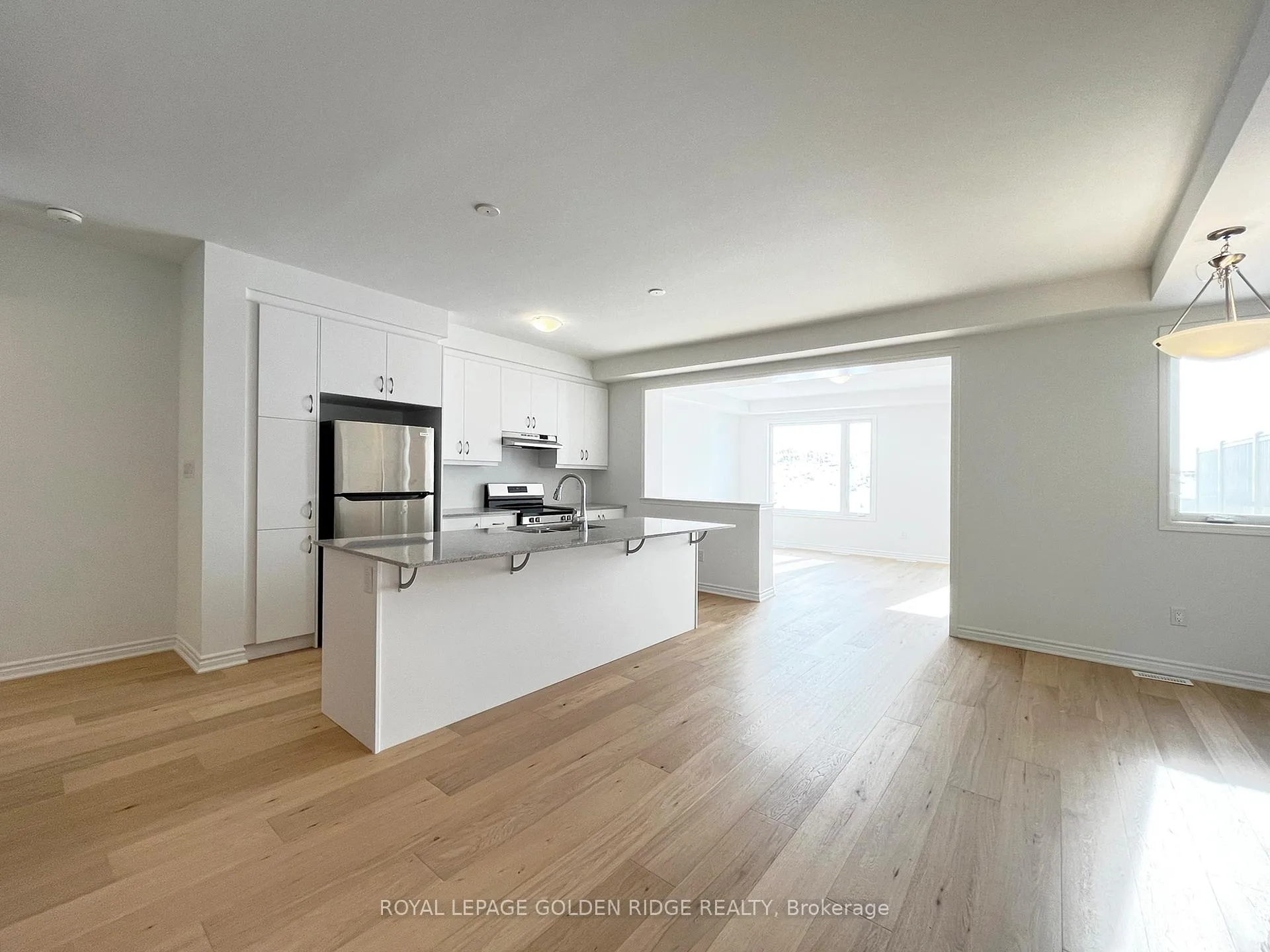 Photo 14 of 34 Azure Drive, Markham, Rural Markham — HOMEH