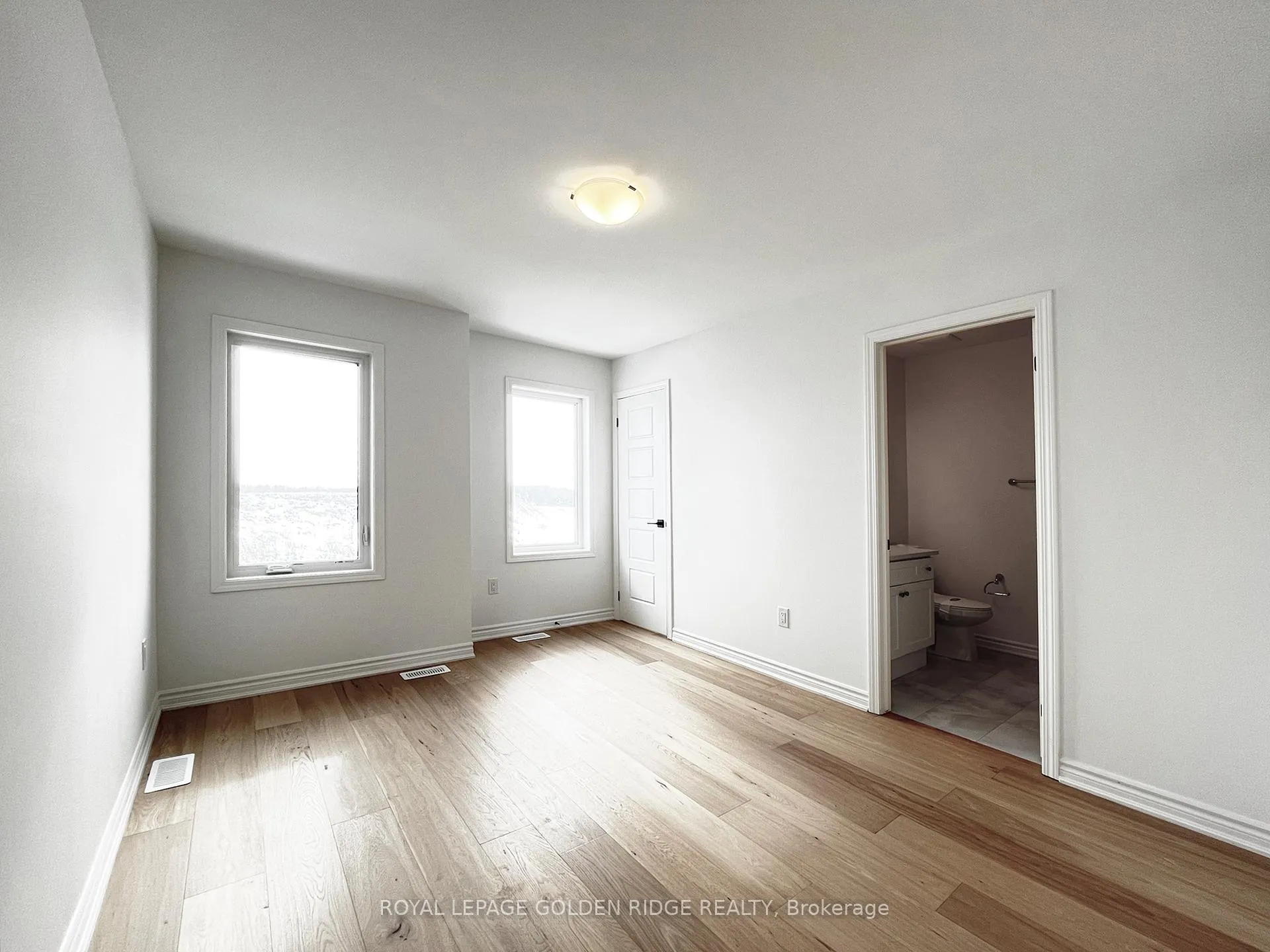 Photo 23 of 34 Azure Drive, Markham, Rural Markham — HOMEH