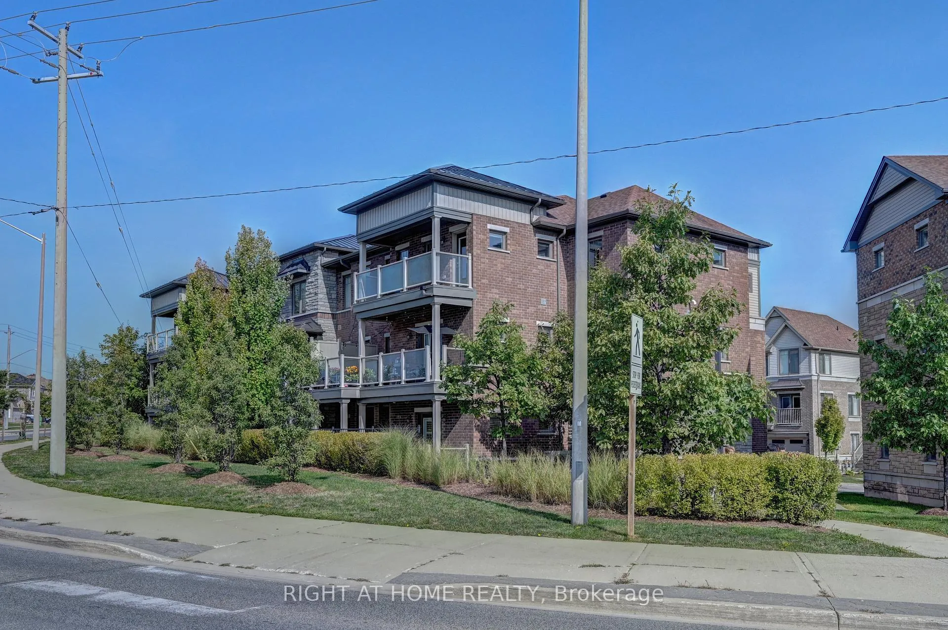 Photo 1 of Unit B, 1102 Fairway Road, Kitchener — HOMEH