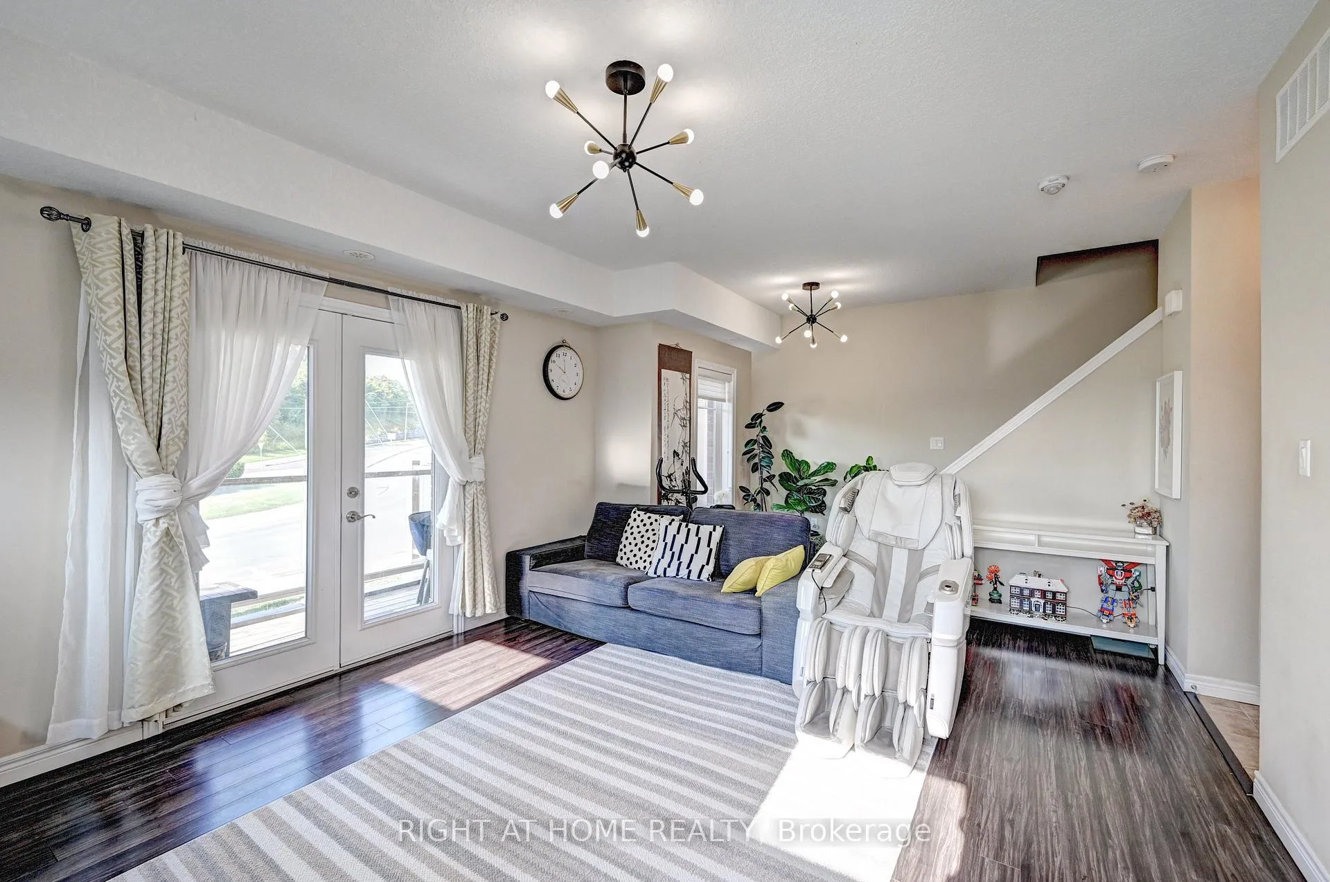 Photo 11 of Unit B, 1102 Fairway Road, Kitchener — HOMEH