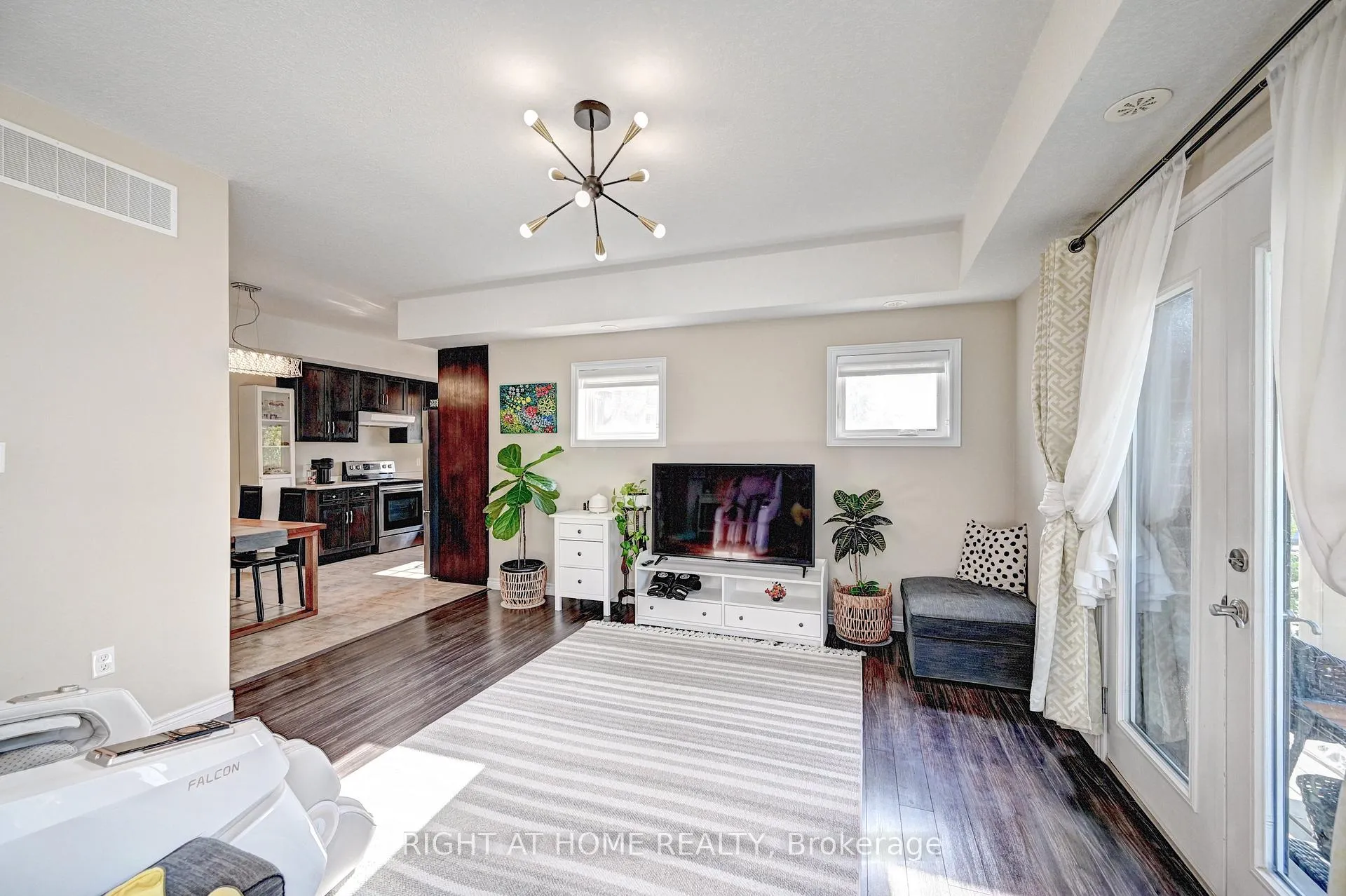Photo 13 of Unit B, 1102 Fairway Road, Kitchener — HOMEH