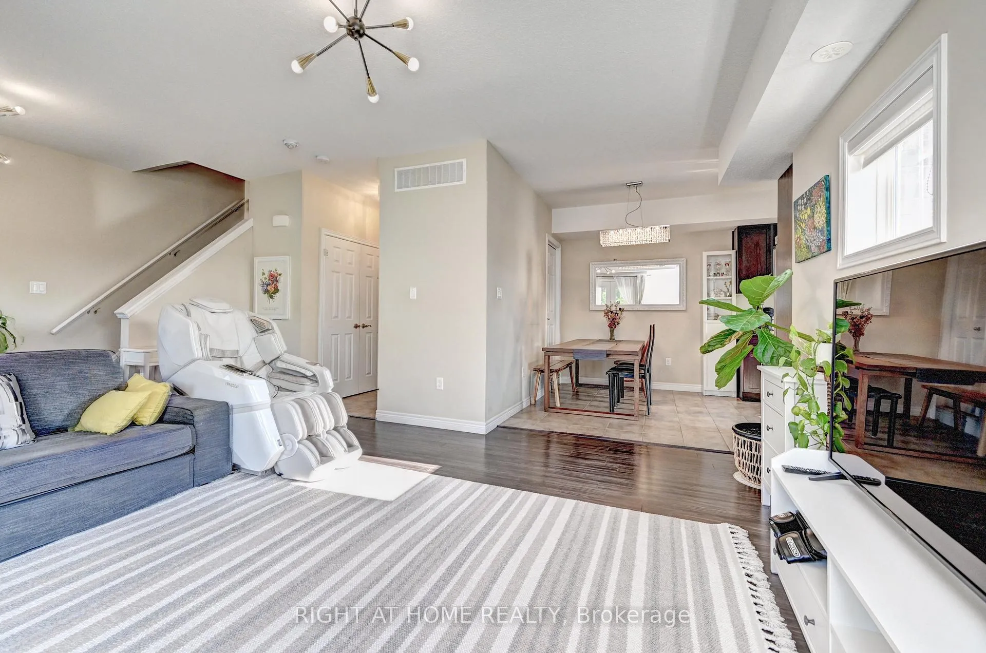 Photo 15 of Unit B, 1102 Fairway Road, Kitchener — HOMEH