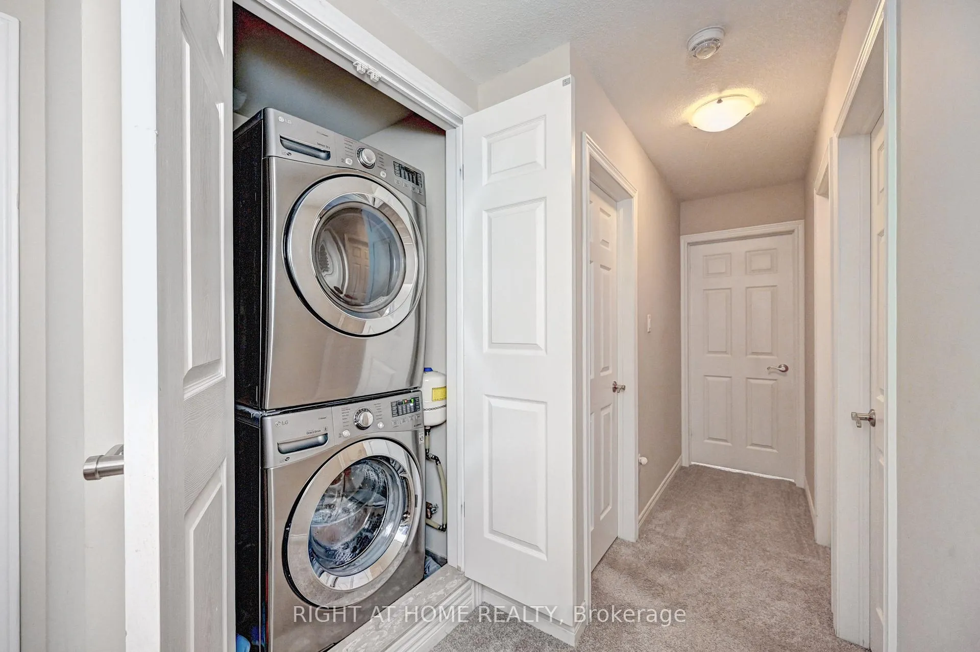 Photo 23 of Unit B, 1102 Fairway Road, Kitchener — HOMEH