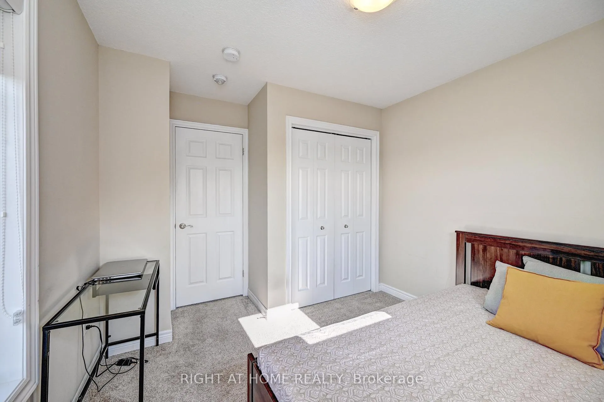 Photo 38 of Unit B, 1102 Fairway Road, Kitchener — HOMEH