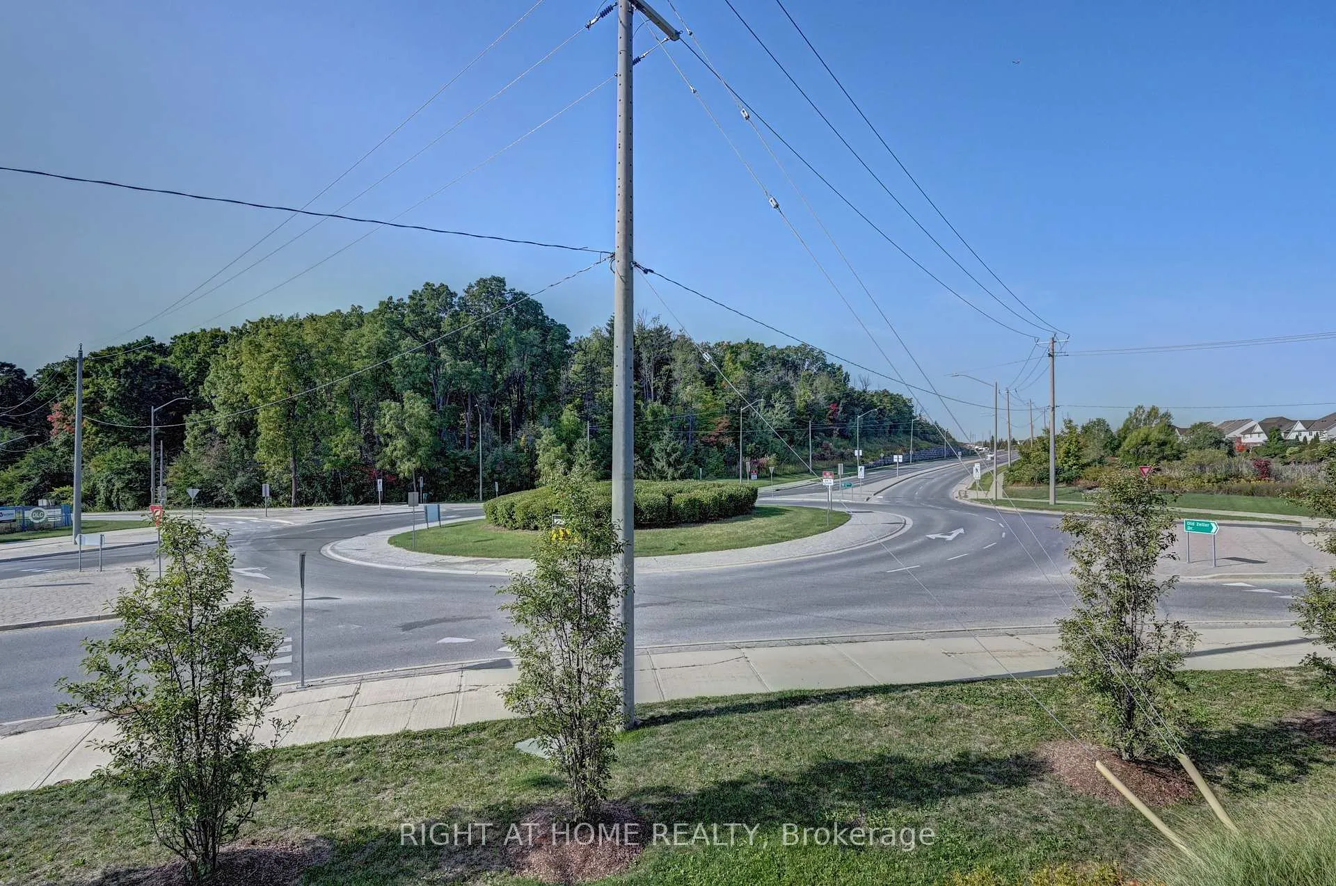 Photo 41 of Unit B, 1102 Fairway Road, Kitchener — HOMEH