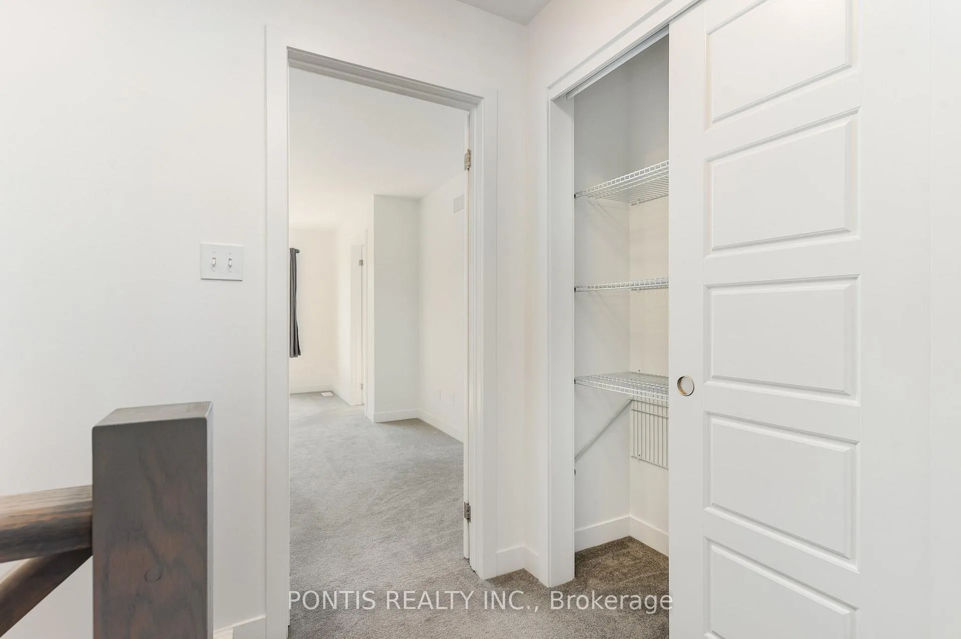 Photo 14 of 12 Pony Way S, Kitchener — HOMEH