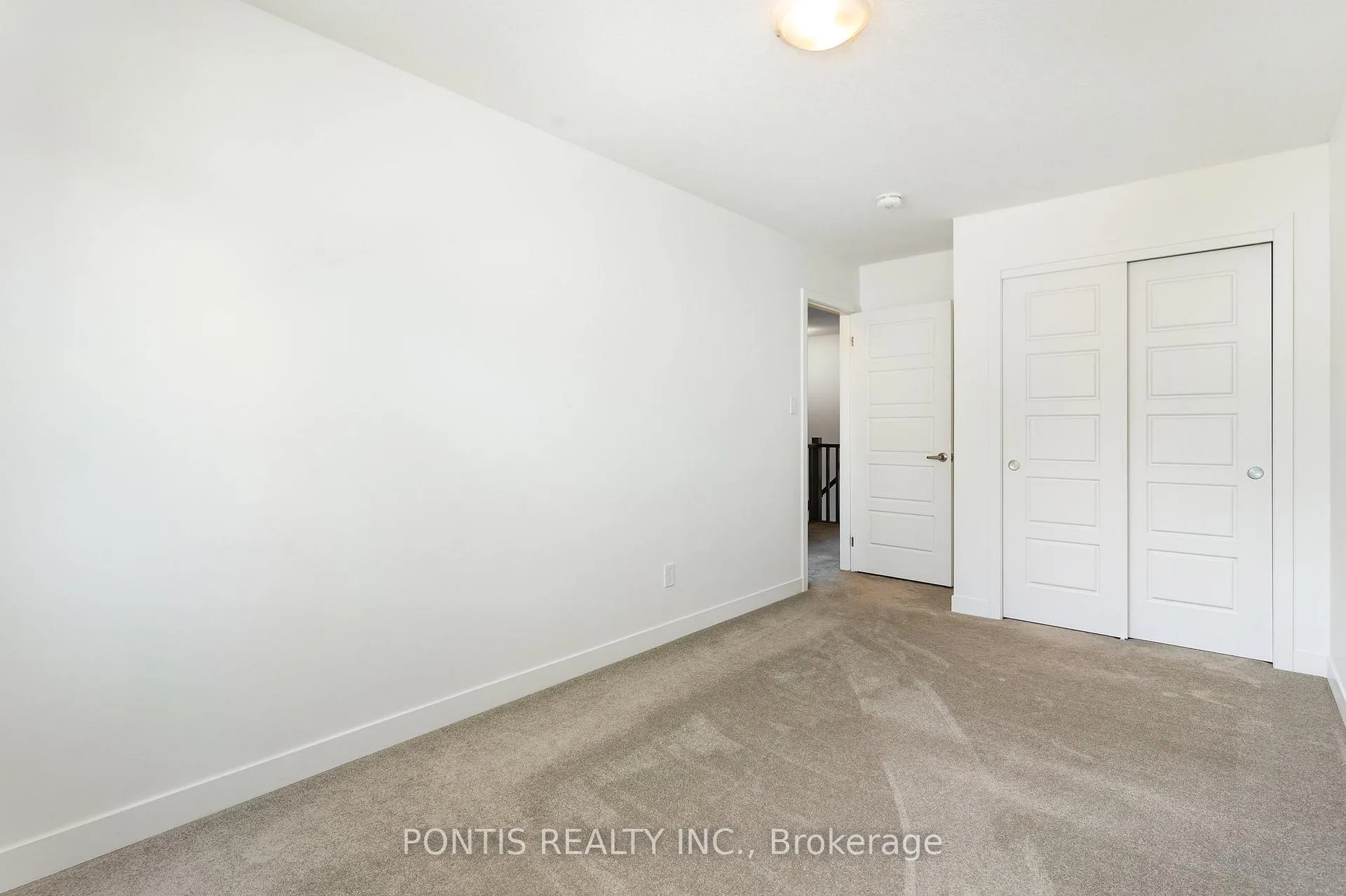 Photo 20 of 12 Pony Way S, Kitchener — HOMEH