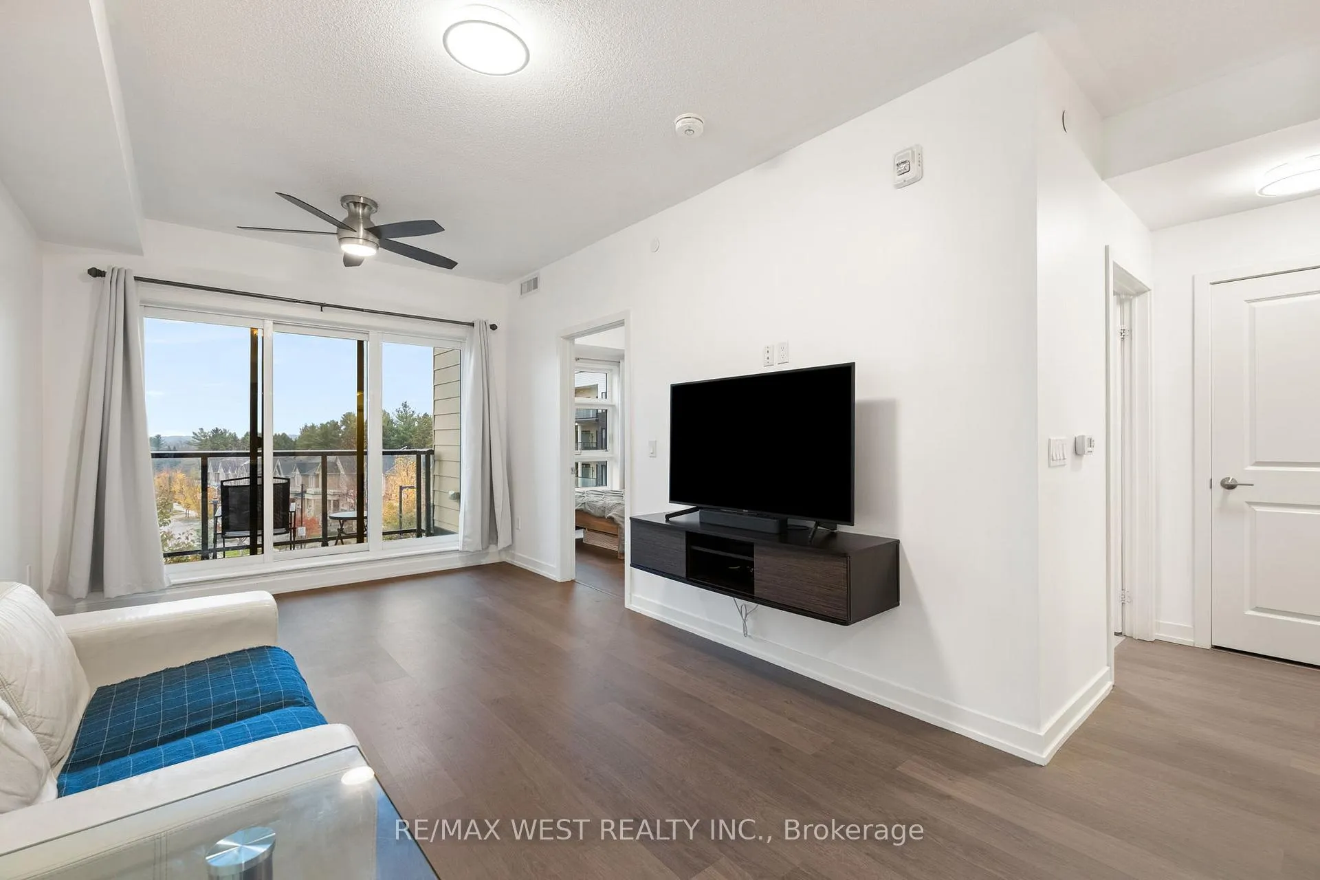 Photo 9 of Unit 326, 555 William Graham Drive, Aurora, Rural Aurora — HOMEH