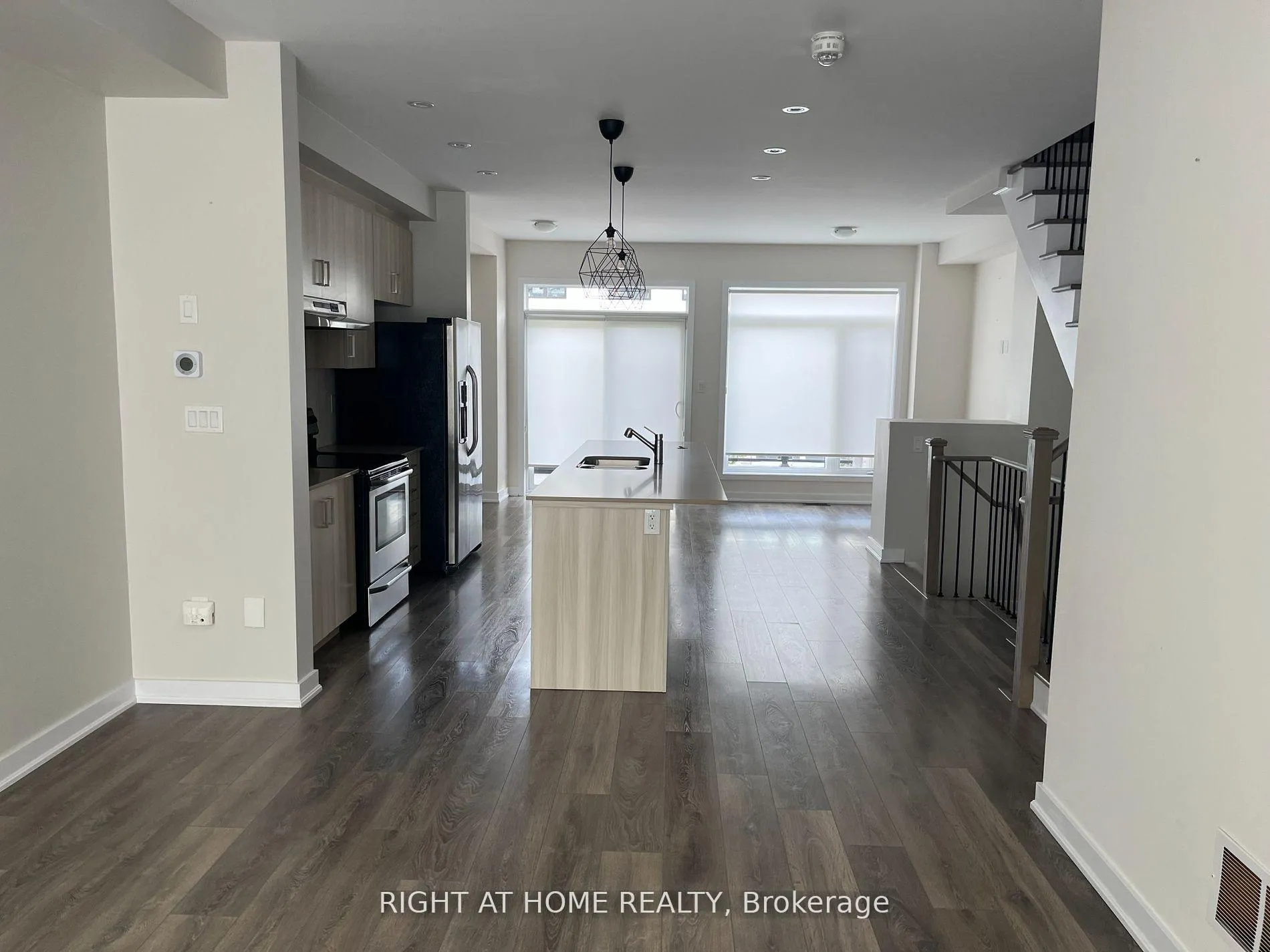 Photo 5 of 6 Bremont Way, Wasaga Beach — HOMEH