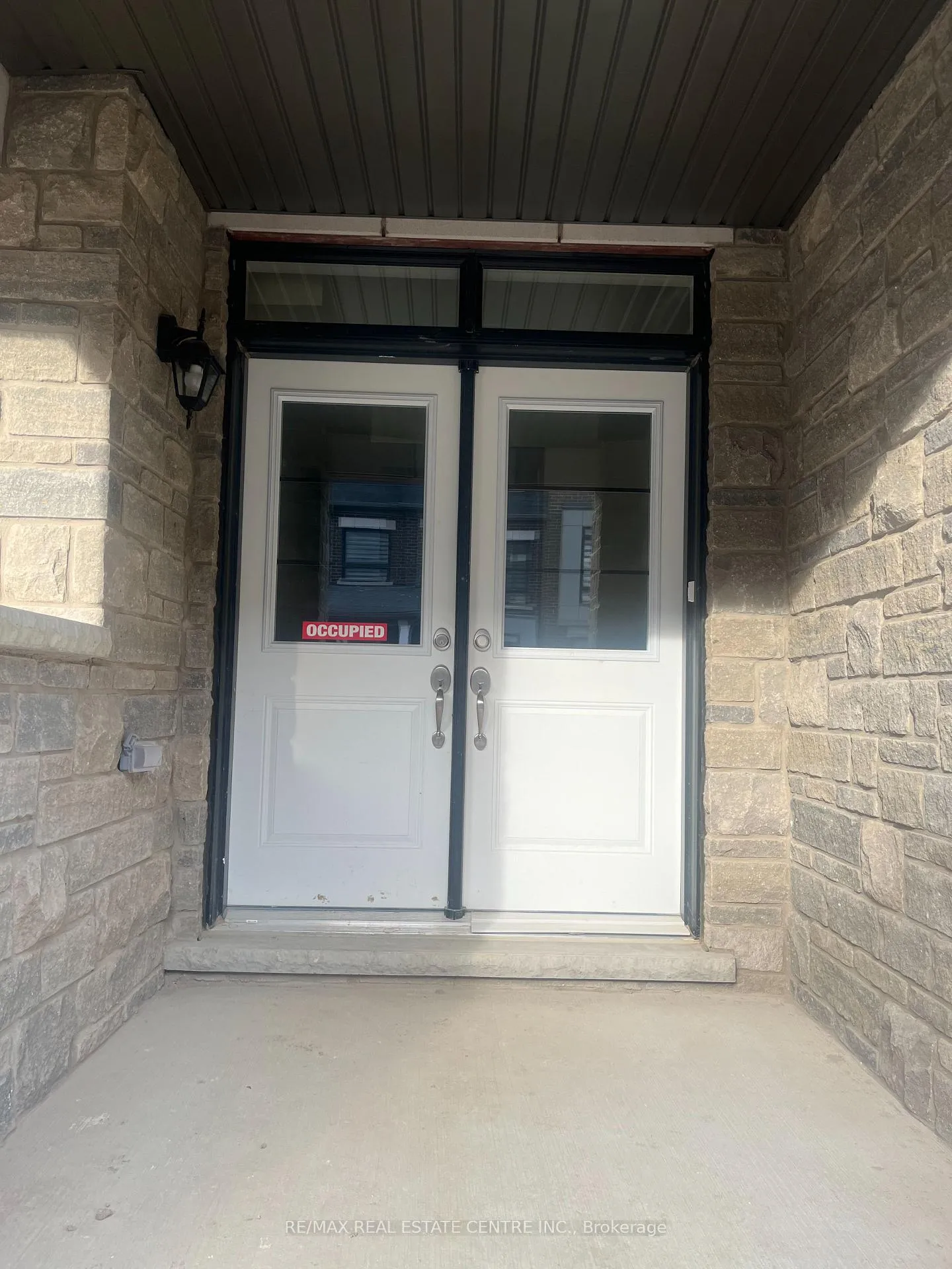 Photo 3 of 49 Bonnington Drive, Brampton, Northwest Brampton — HOMEH