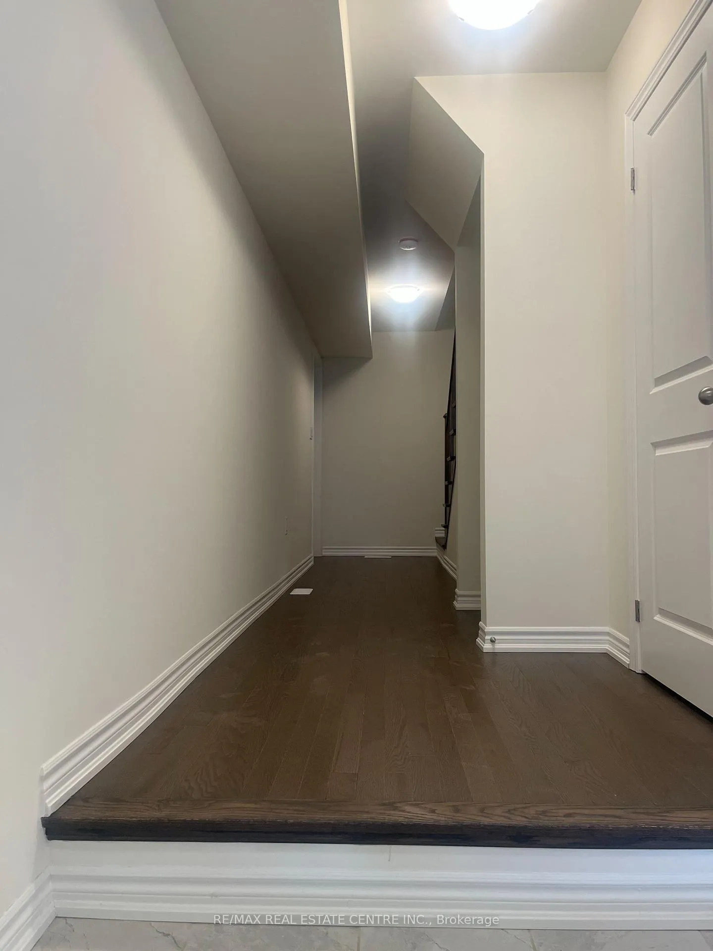 Photo 4 of 49 Bonnington Drive, Brampton, Northwest Brampton — HOMEH