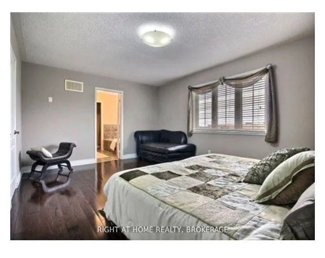 Photo 8 of 33 Crannyfield Drive S, Brampton, Fletcher's West — HOMEH