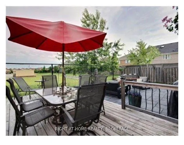 Photo 22 of 33 Crannyfield Drive S, Brampton, Fletcher's West — HOMEH