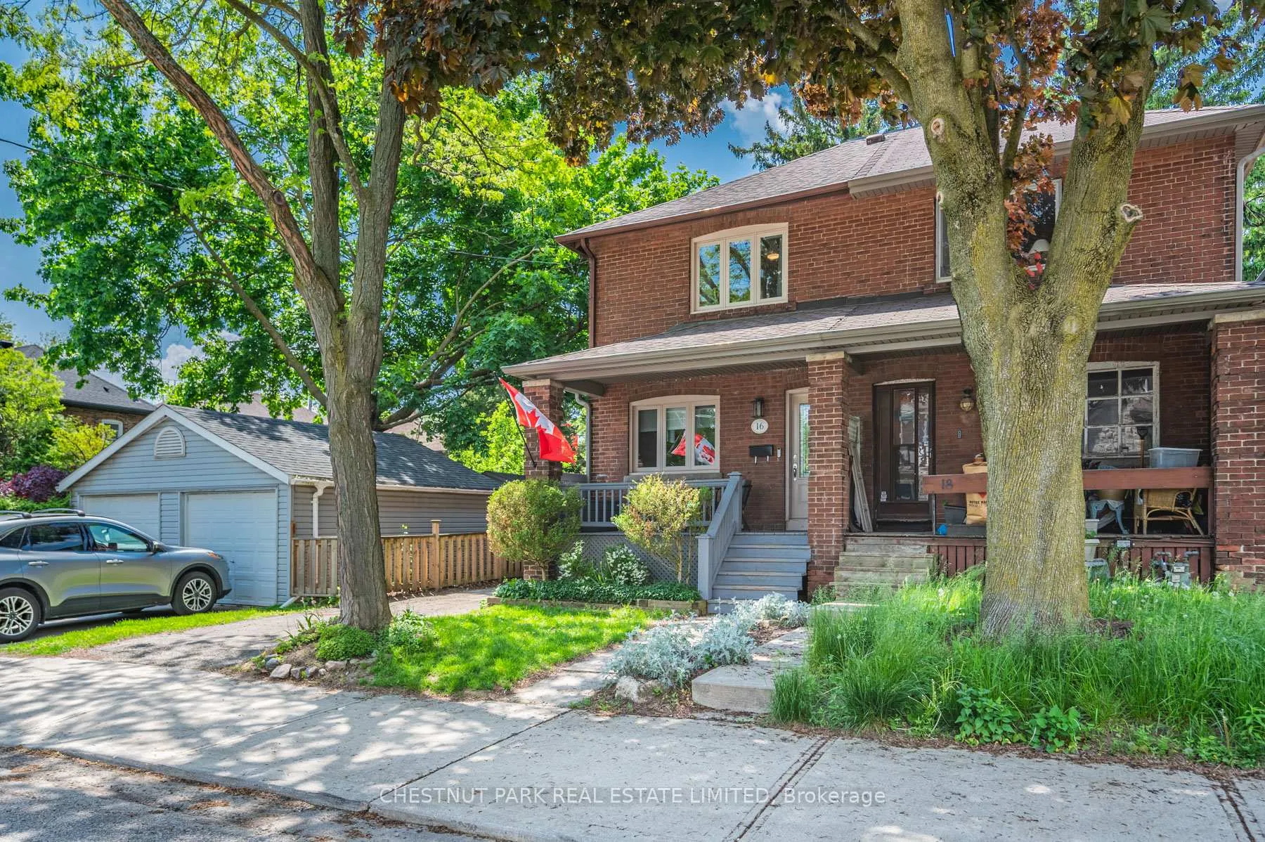 Photo 3 of 16 Thurston Road, Toronto, Mount Pleasant East — HOMEH