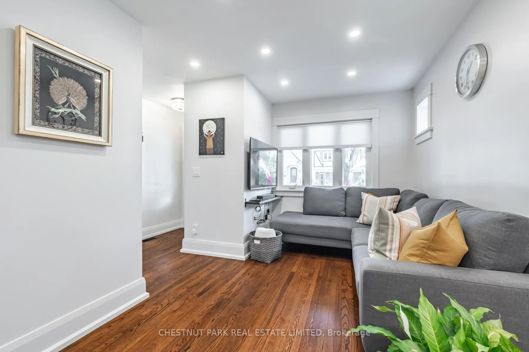 Photo 7 of 16 Thurston Road, Toronto, Mount Pleasant East — HOMEH