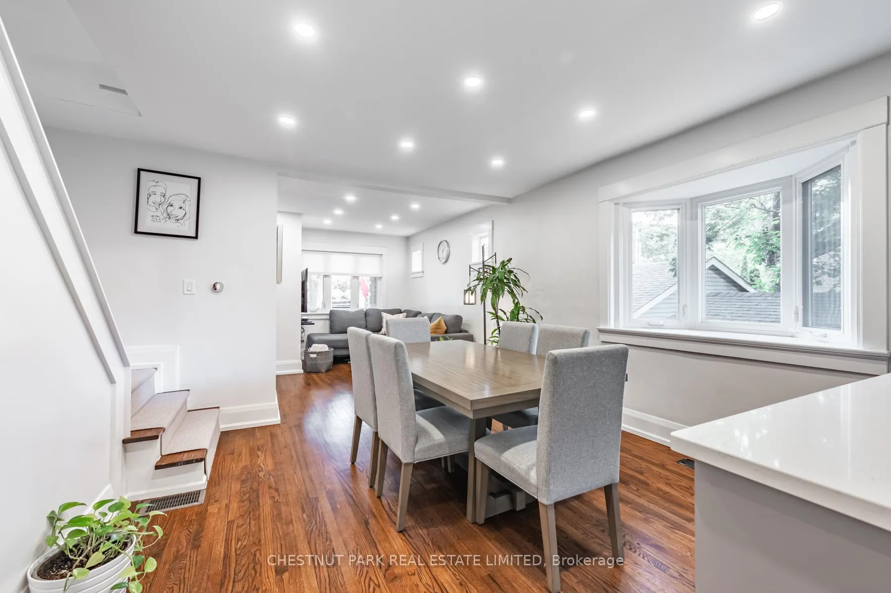 Photo 10 of 16 Thurston Road, Toronto, Mount Pleasant East — HOMEH