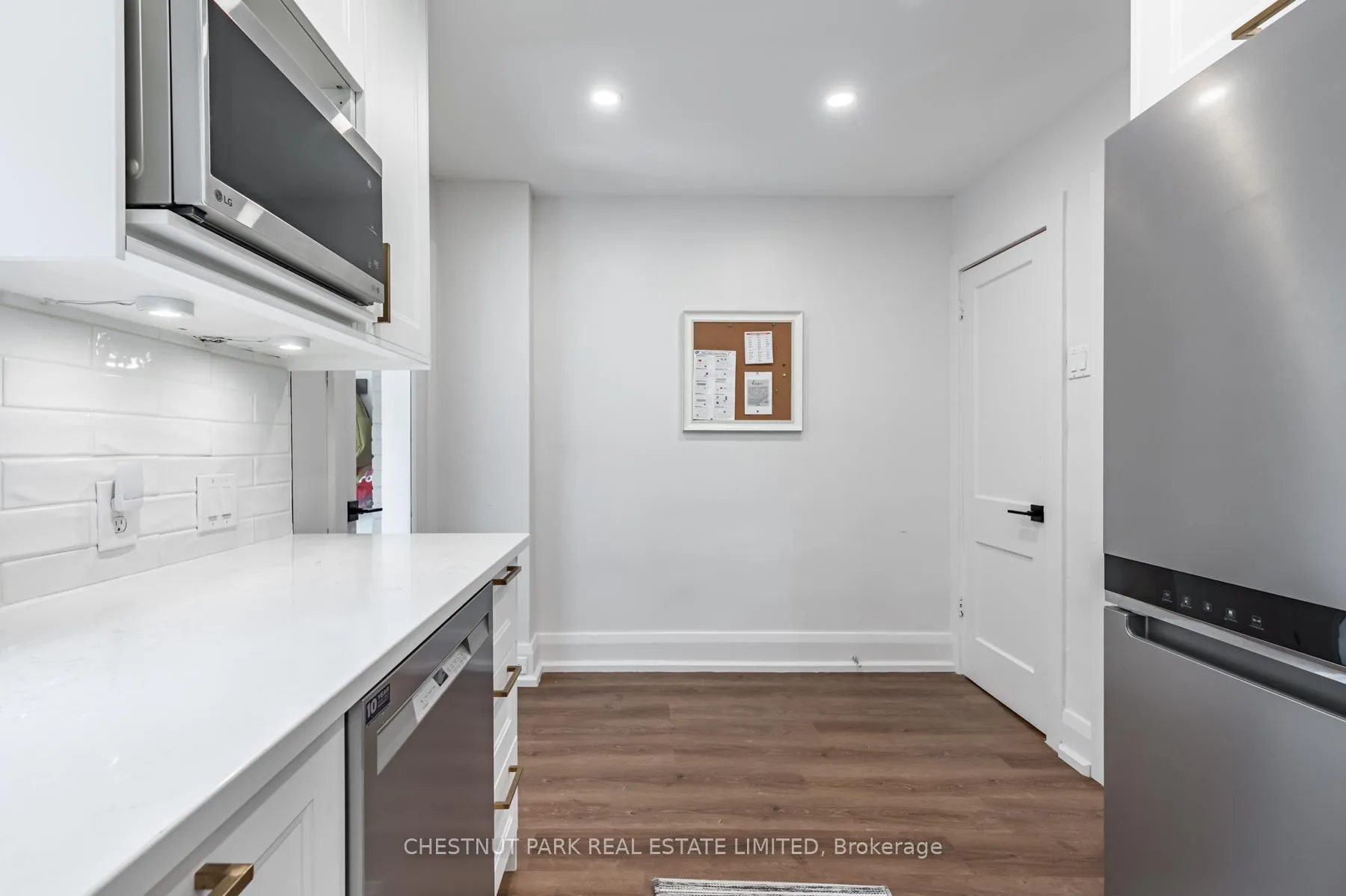 Photo 17 of 16 Thurston Road, Toronto, Mount Pleasant East — HOMEH