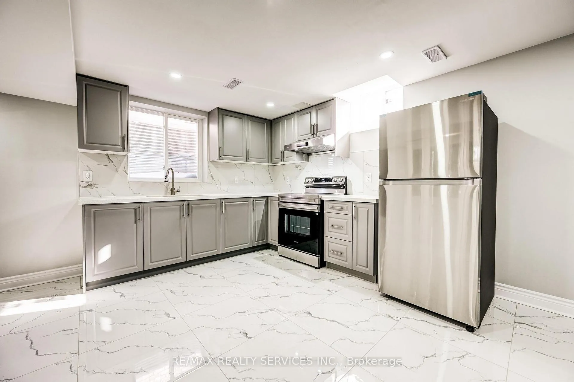Photo 11 of Unit Bsmt, 21 Jacksonville Drive, Brampton, Vales of Castlemore — HOMEH
