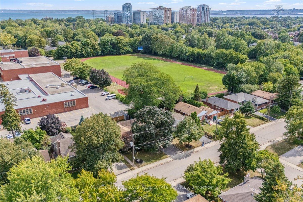 Photo 27 of 1424 Alfred Crescent, Burlington, Brant — HOMEH