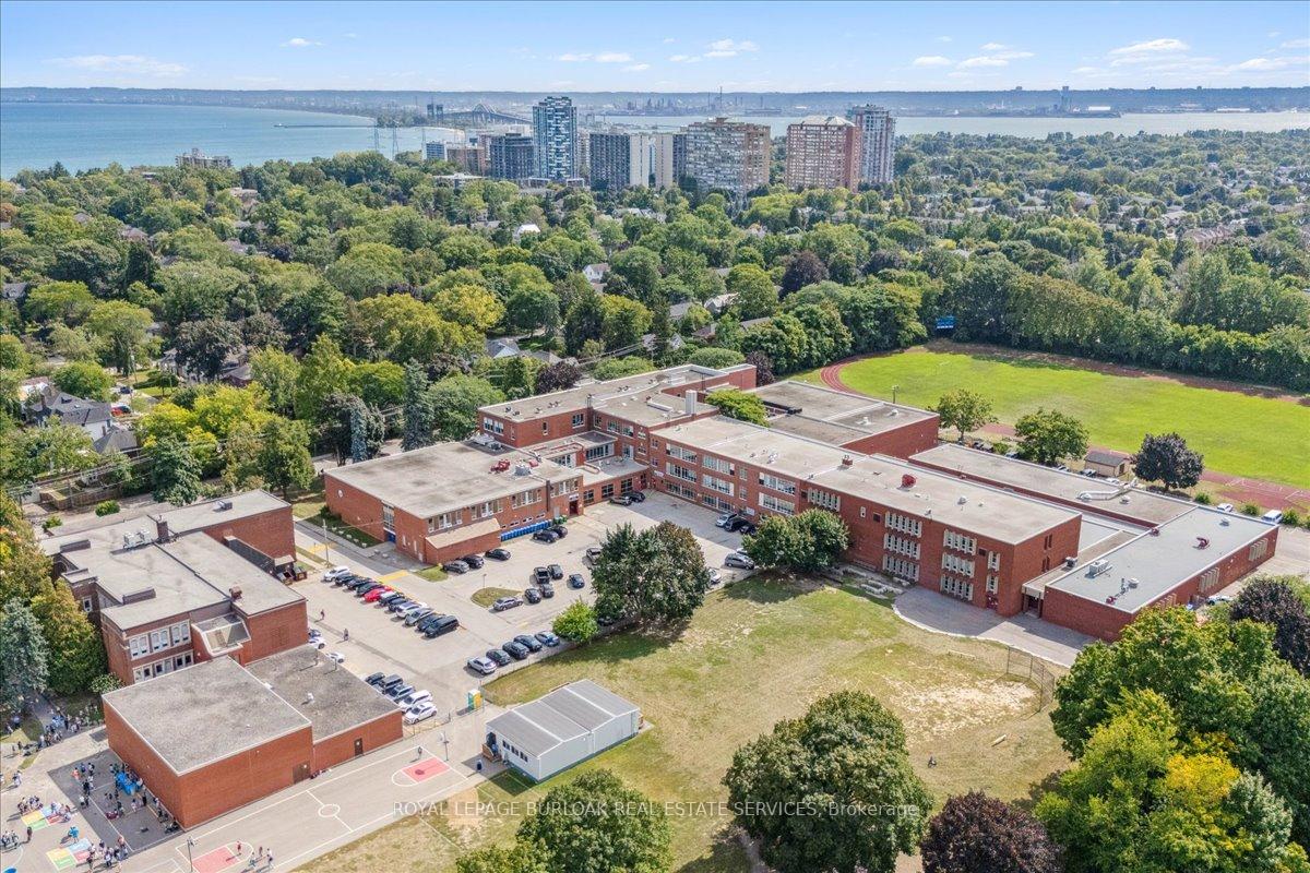 Photo 29 of 1424 Alfred Crescent, Burlington, Brant — HOMEH